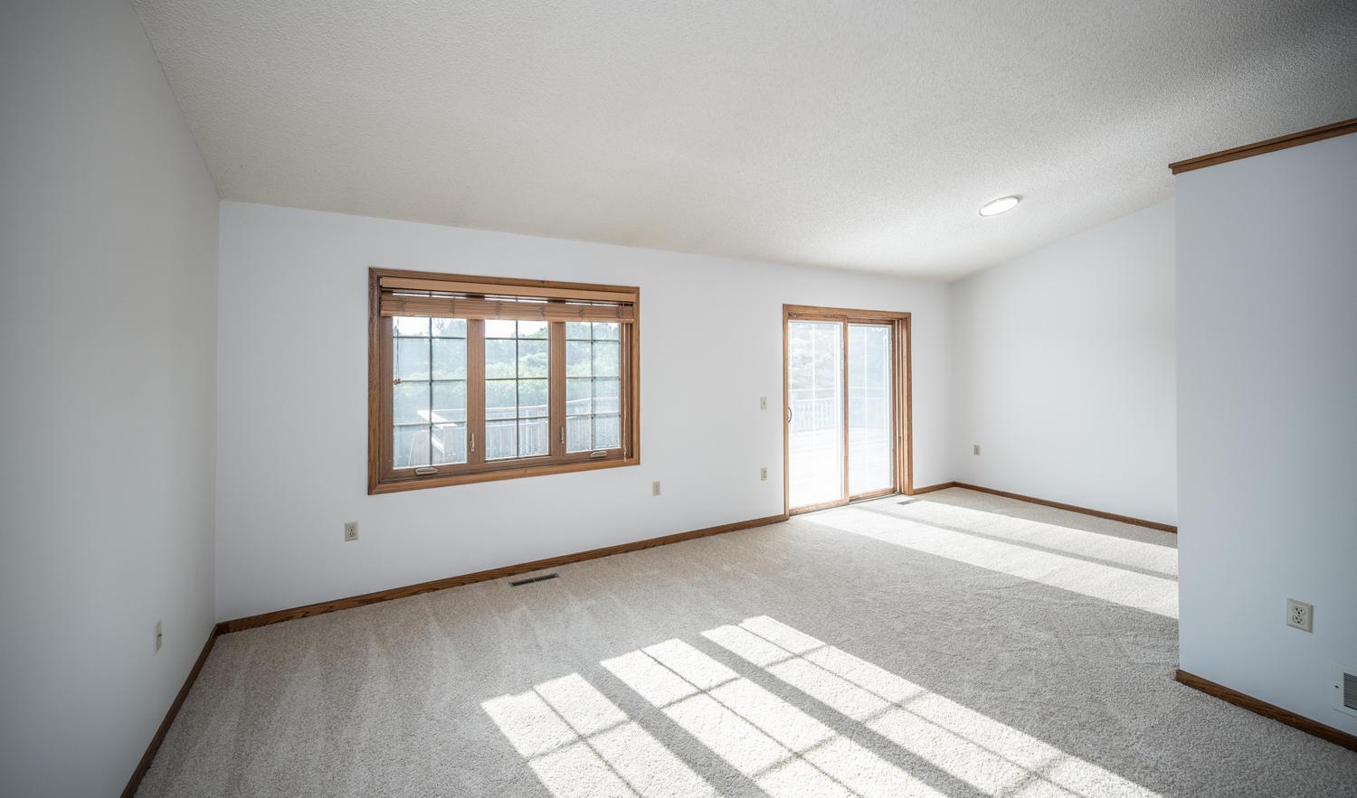 1500 Lakeview Curve Property Photo 7