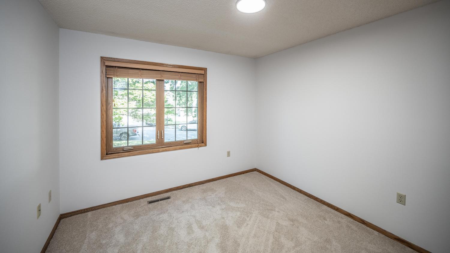 1500 Lakeview Curve Property Photo 21