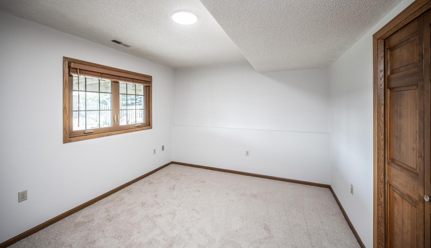 1500 Lakeview Curve Property Photo 32