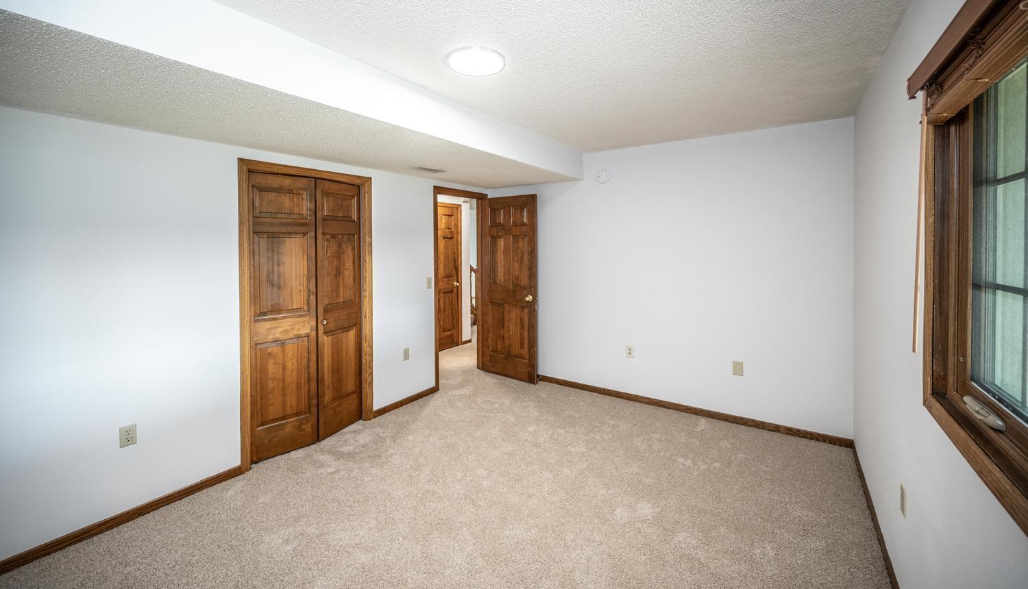 1500 Lakeview Curve Property Photo 33