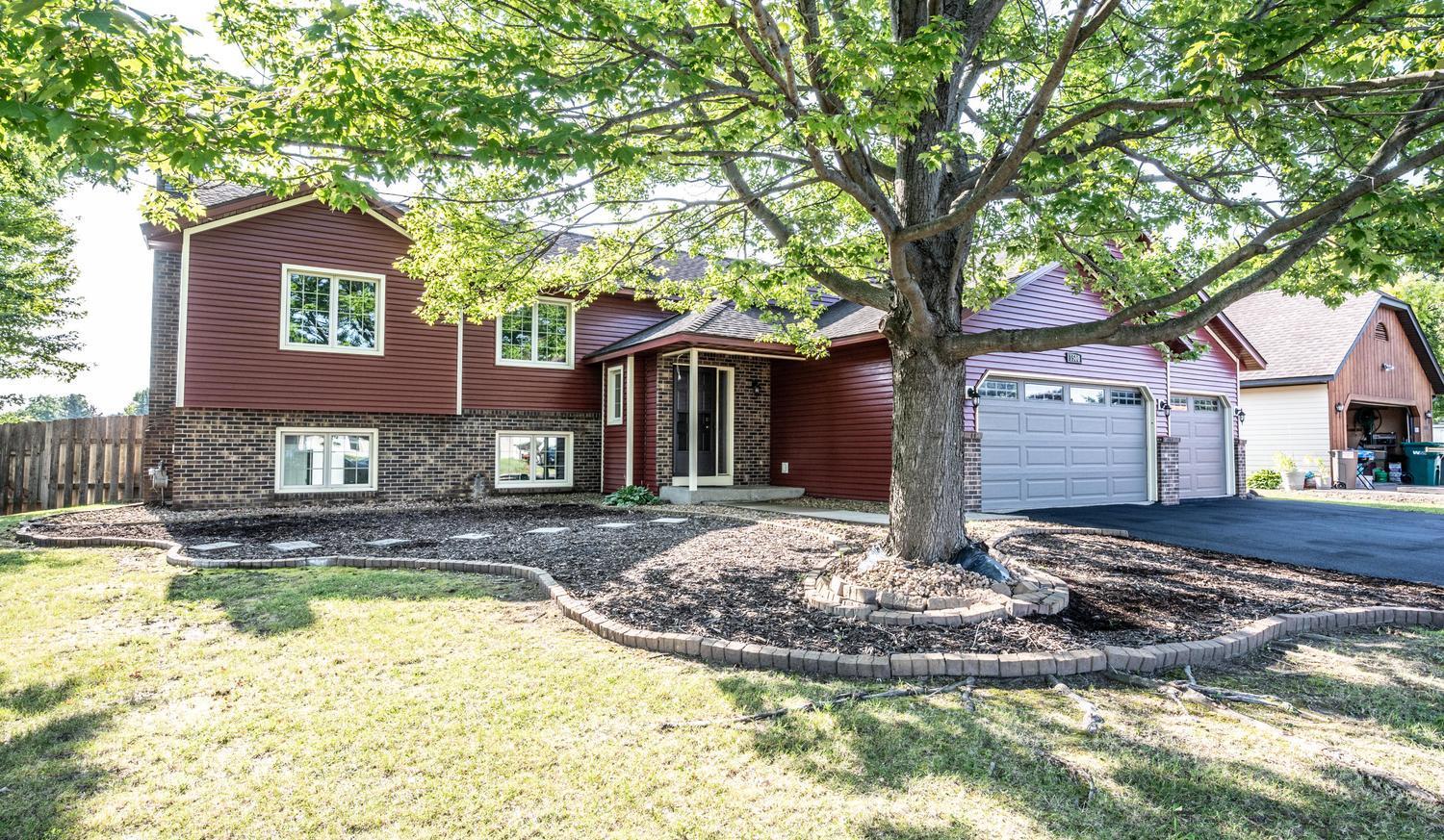 1500 Lakeview Curve Property Photo 46