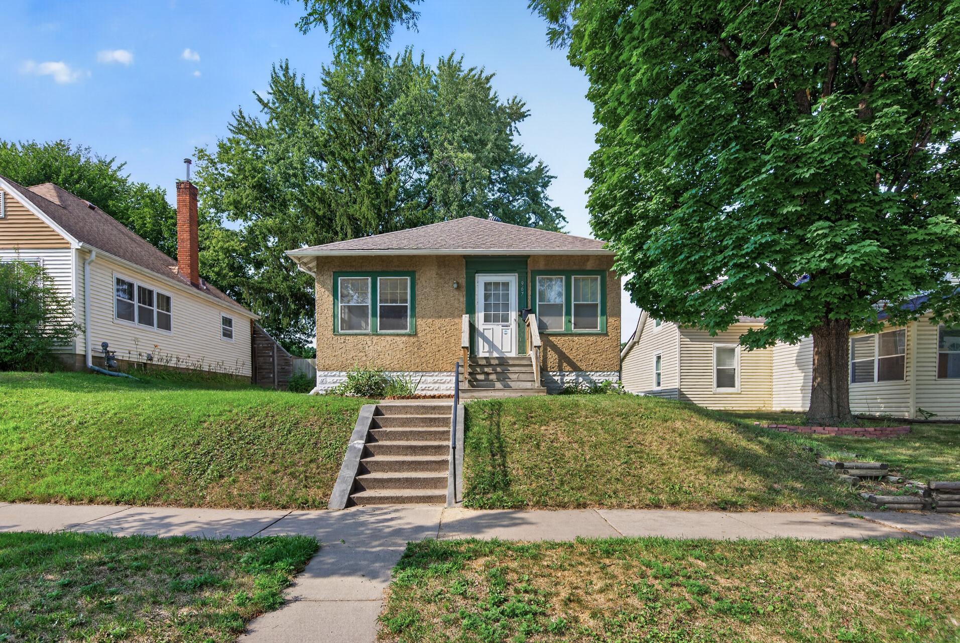 967 Rose Avenue E Property Photo 2