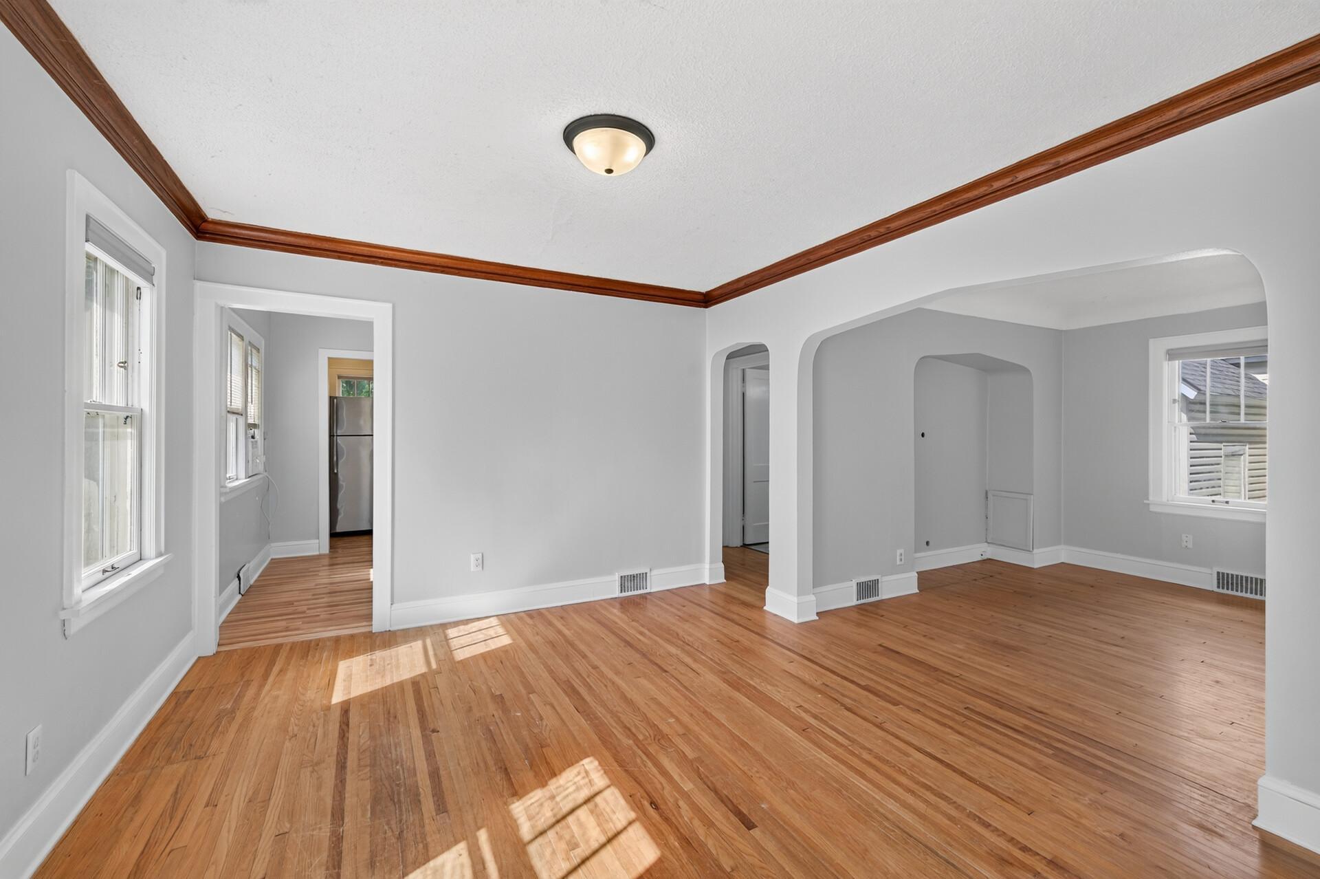 967 Rose Avenue E Property Photo 11