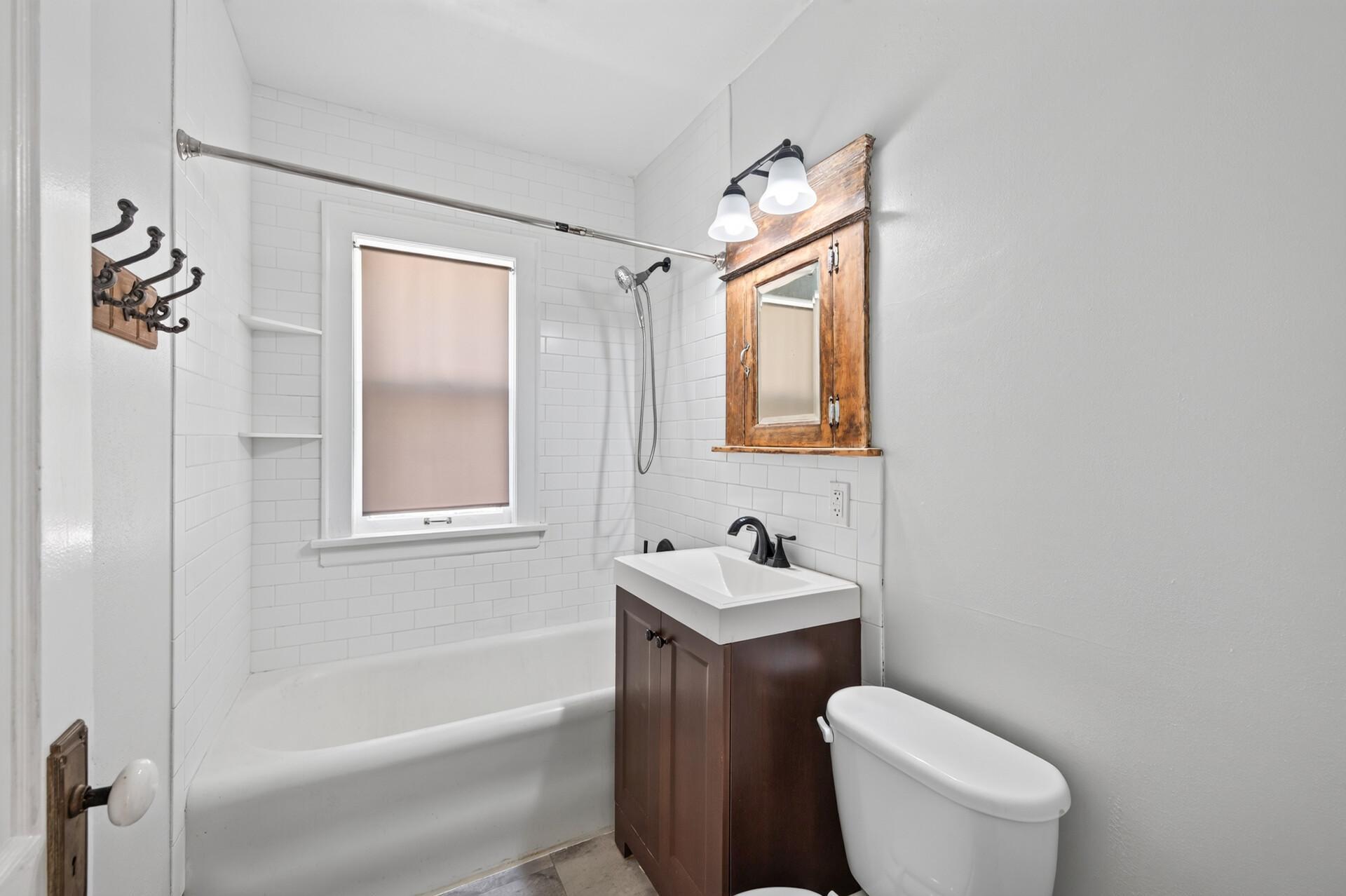 967 Rose Avenue E Property Photo 20