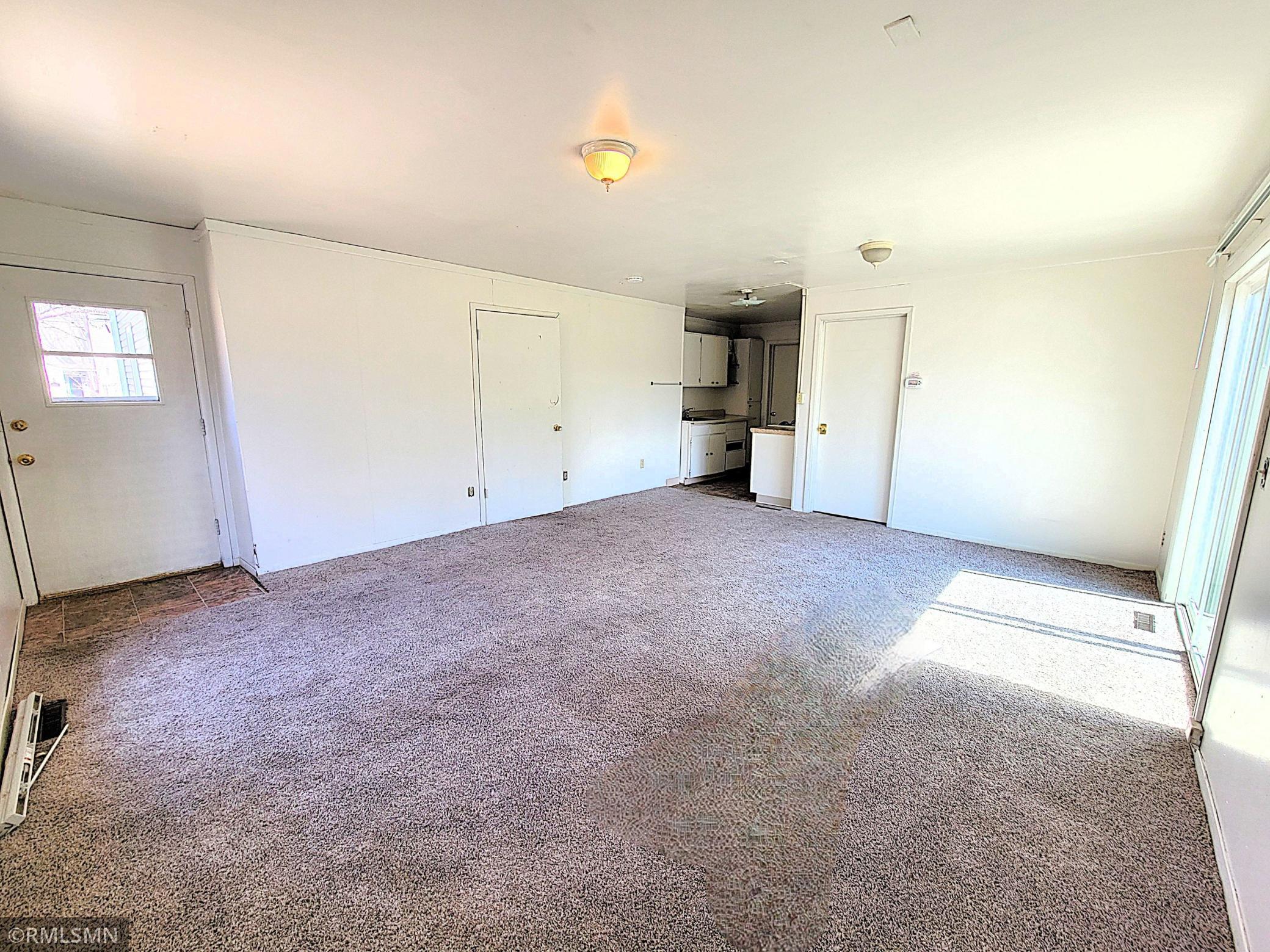 518.5 E Walnut Street Property Photo 3