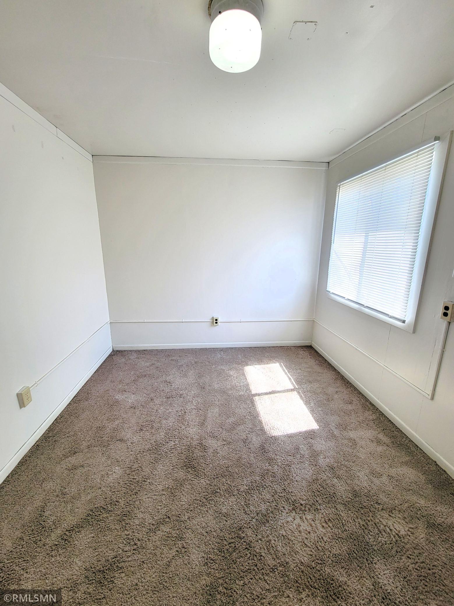 518.5 E Walnut Street Property Photo 10