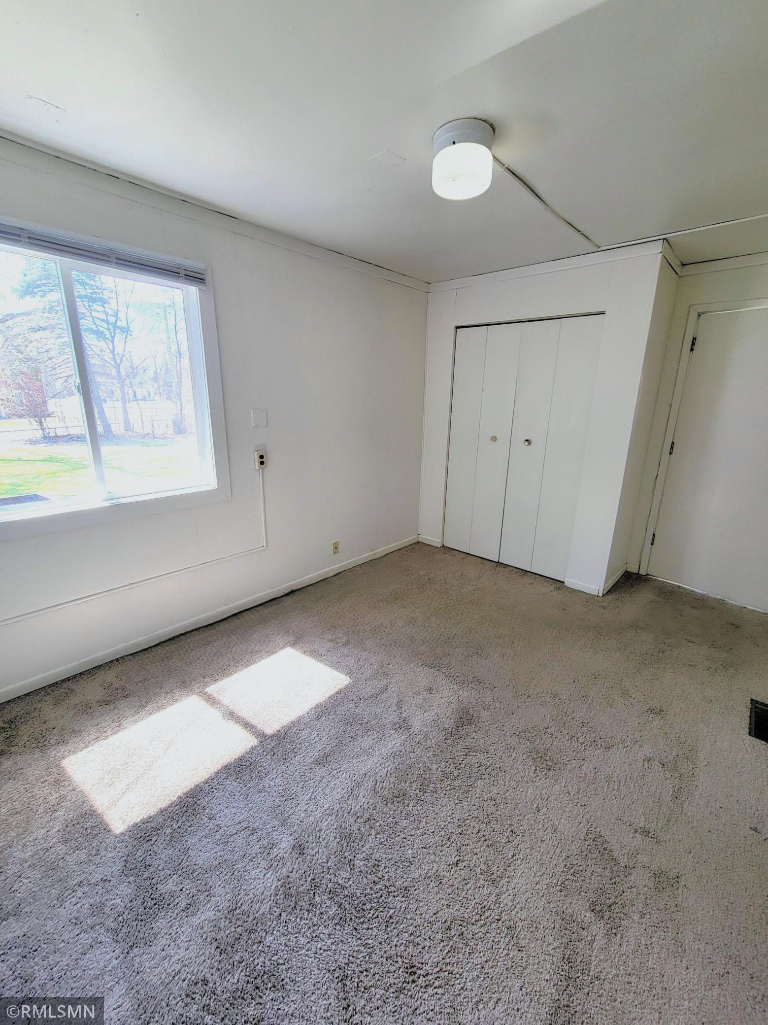 518.5 E Walnut Street Property Photo 12