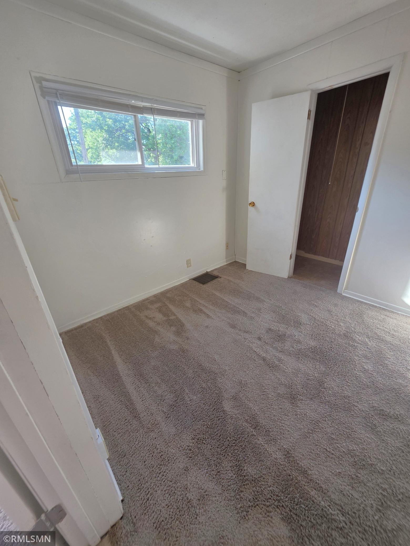 518.5 E Walnut Street Property Photo 14