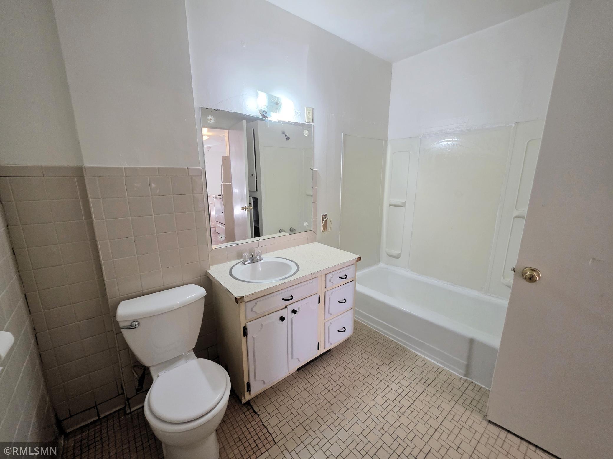 518.5 E Walnut Street Property Photo 19