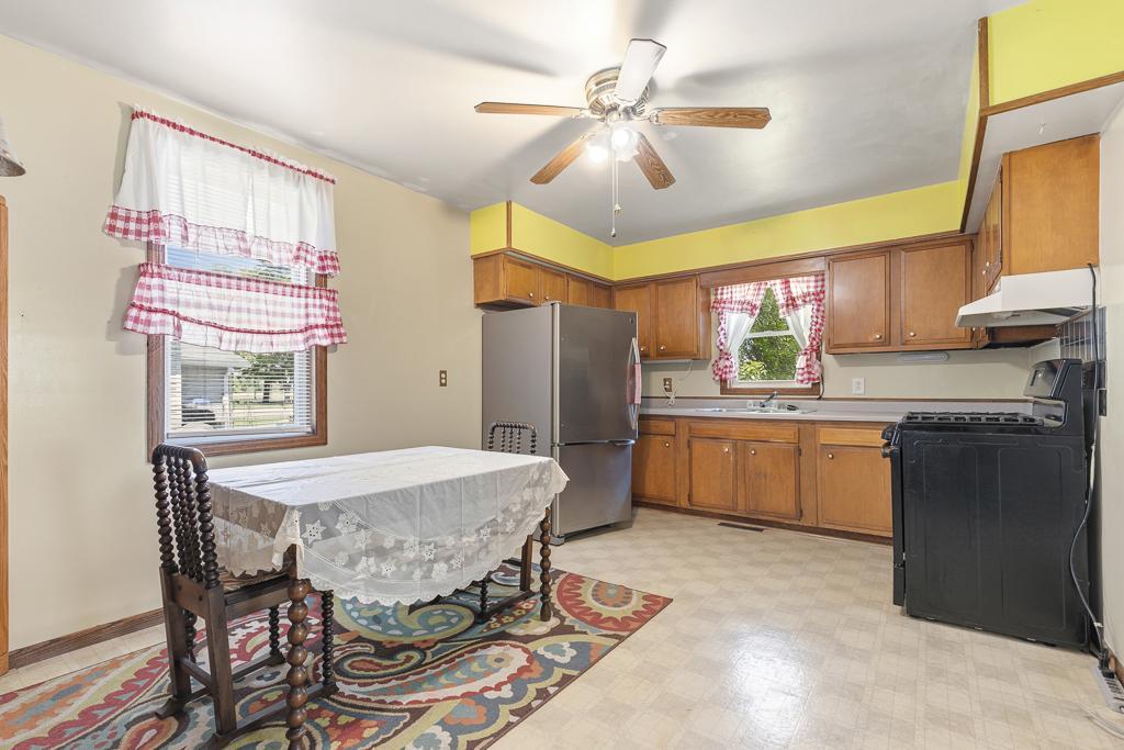 102 E Lyon Street Property Photo 11