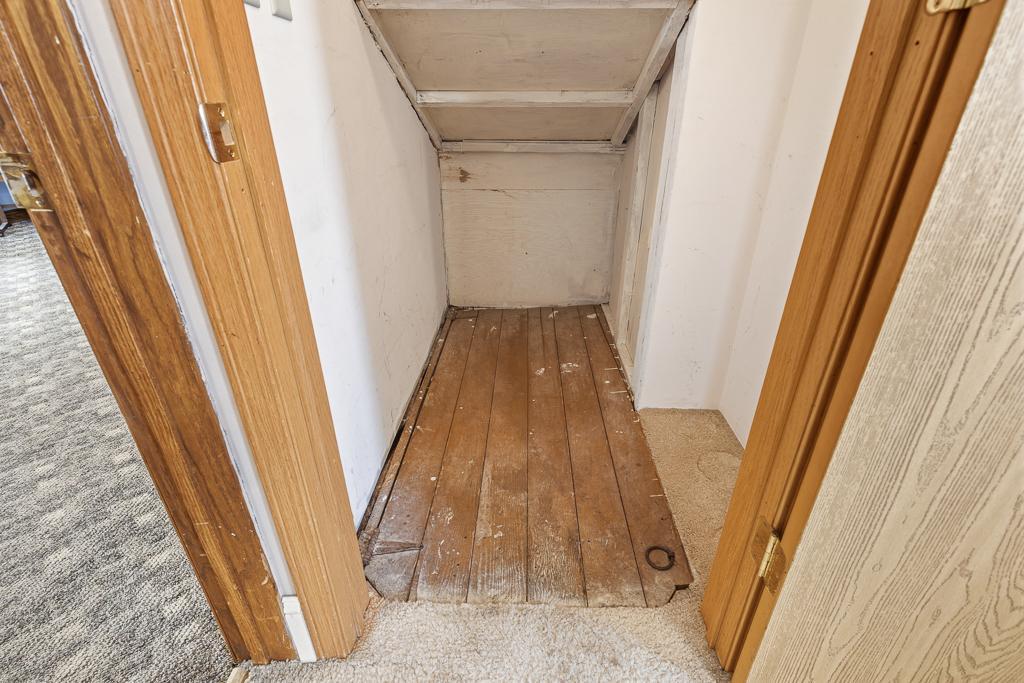 102 E Lyon Street Property Photo 20