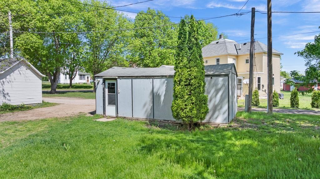 102 E Lyon Street Property Photo 28