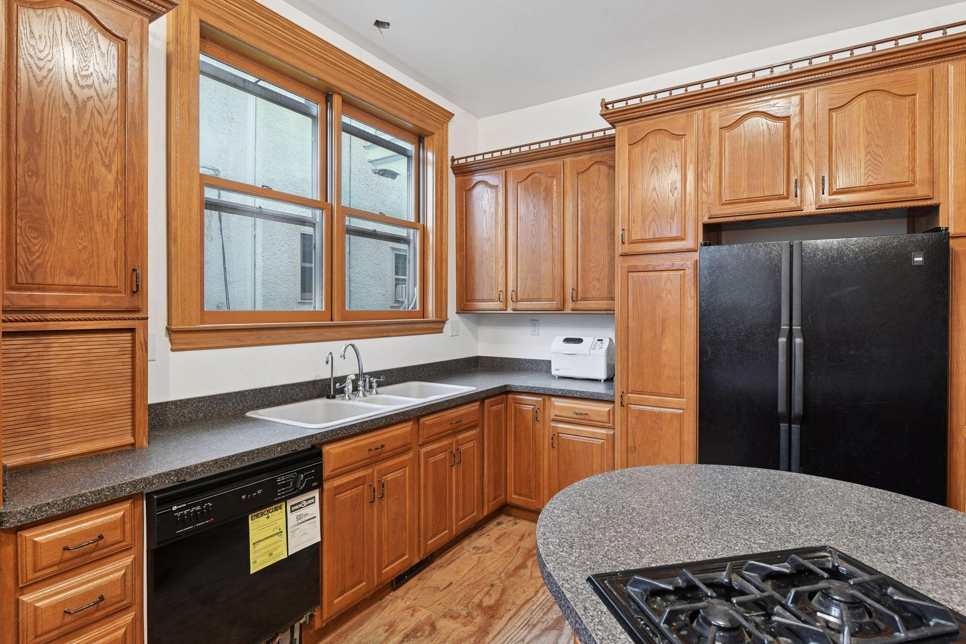 1820 Colfax Avenue S Property Photo 32