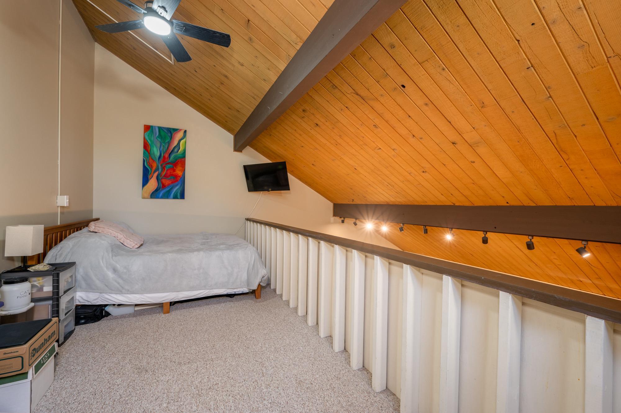 306 Quadna Mountain Road Property Photo 8