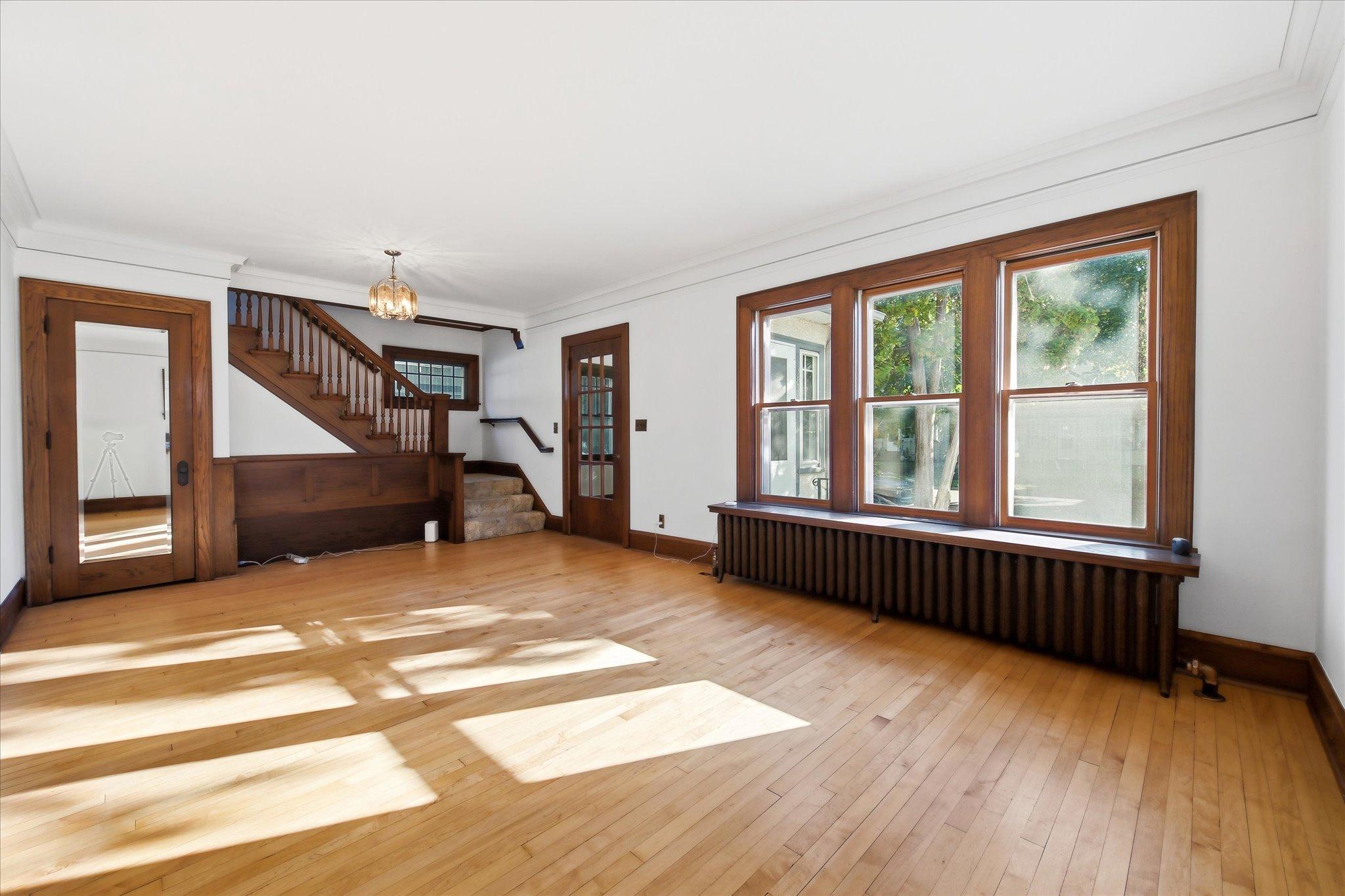3832 Garfield Avenue Property Photo 3