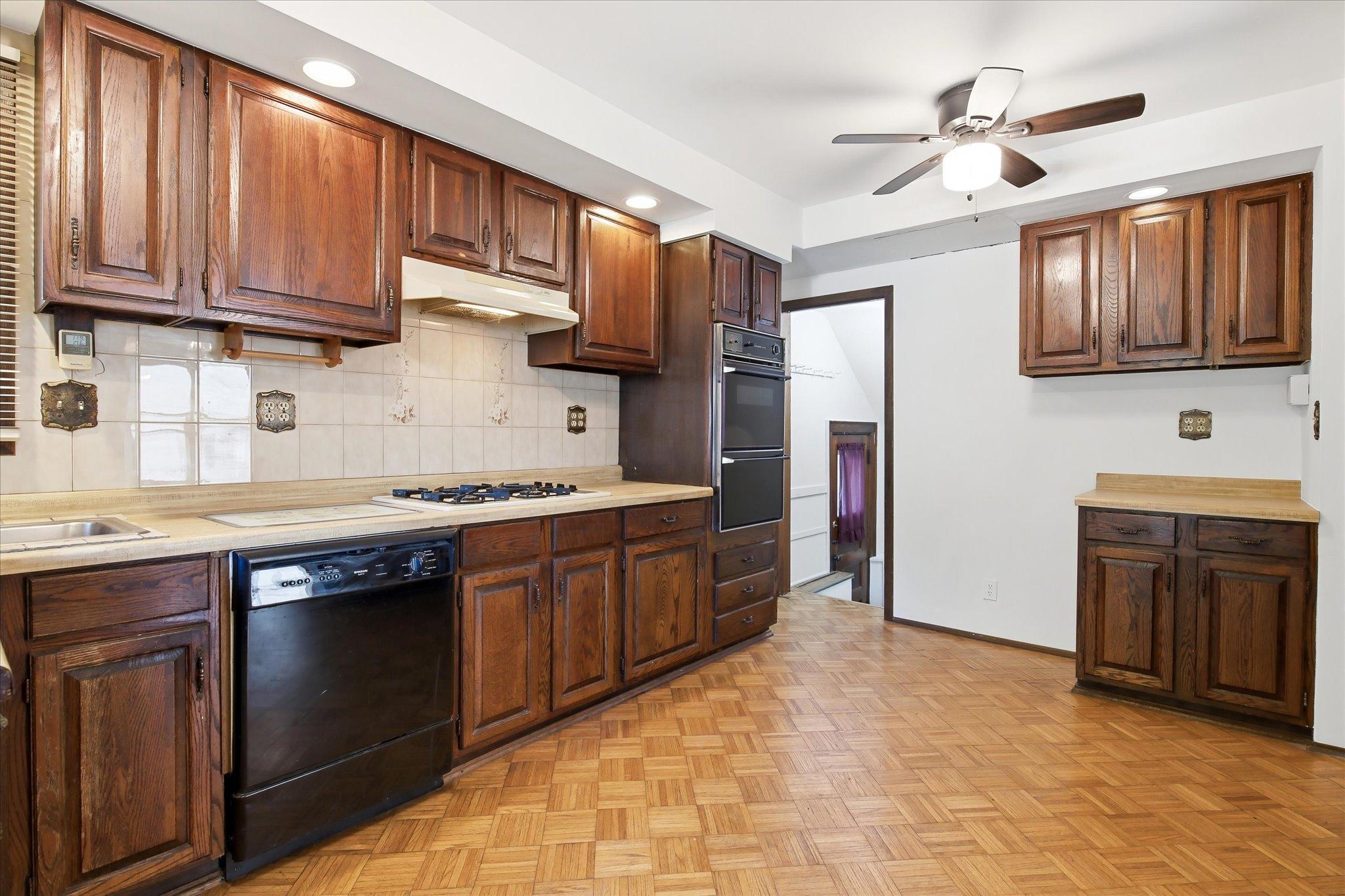 3832 Garfield Avenue Property Photo 9