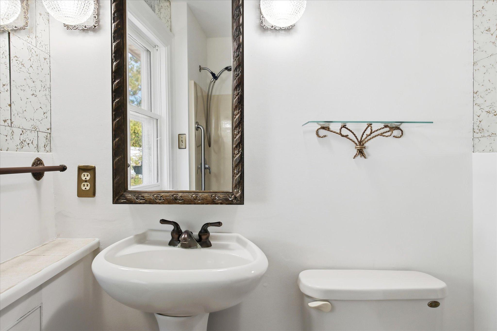 3832 Garfield Avenue Property Photo 25