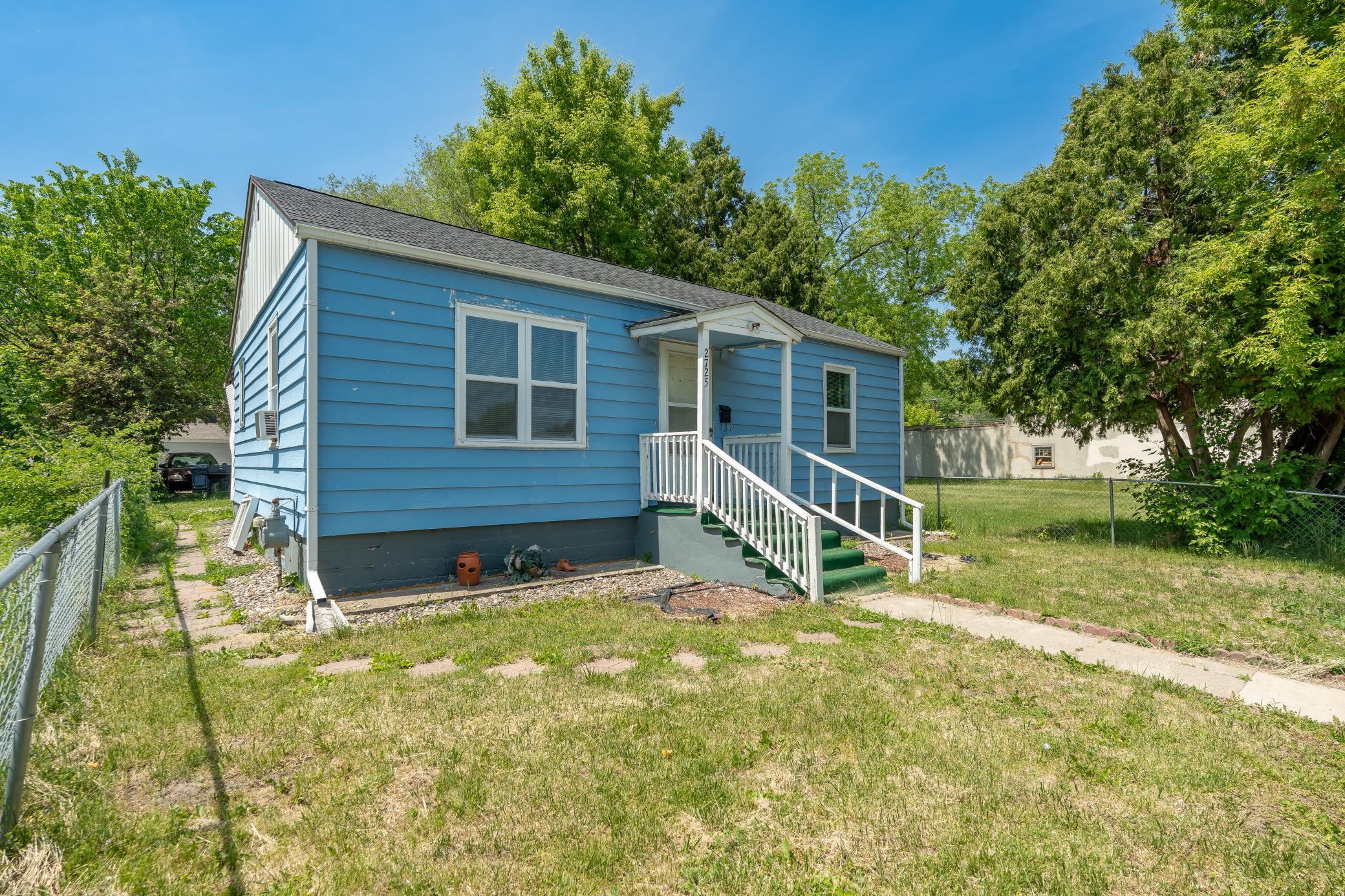 2725 Penn Avenue N Property Photo 1