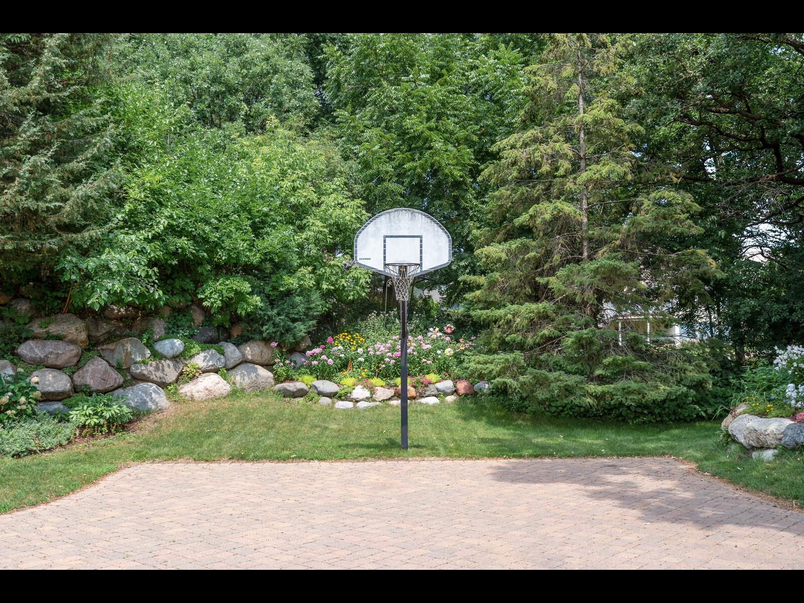7180 Kenmare Drive Property Photo 10