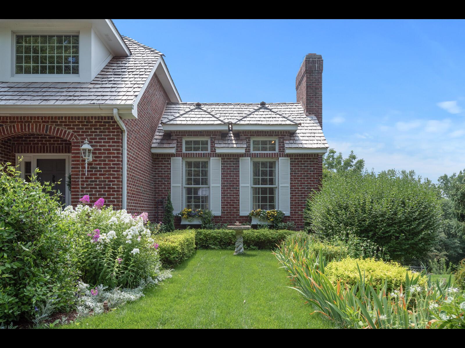 7180 Kenmare Drive Property Photo 11