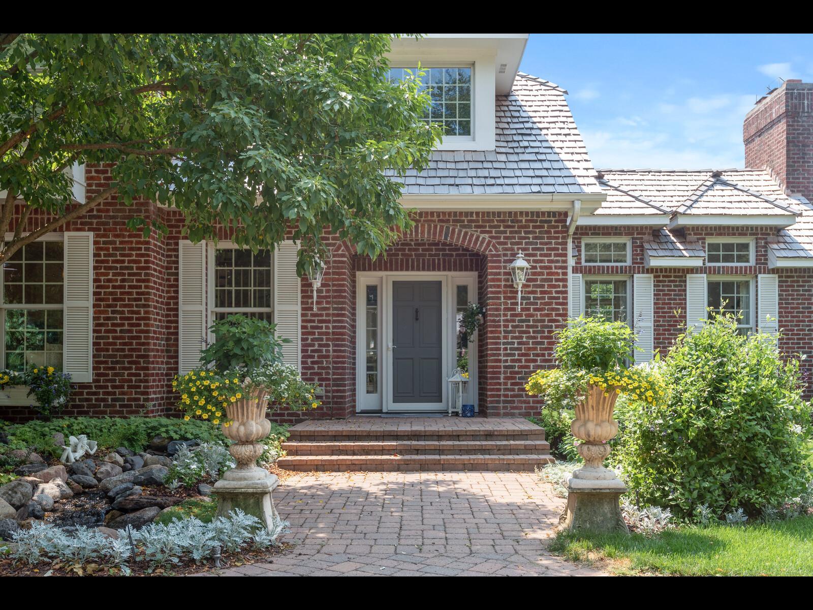 7180 Kenmare Drive Property Photo 13