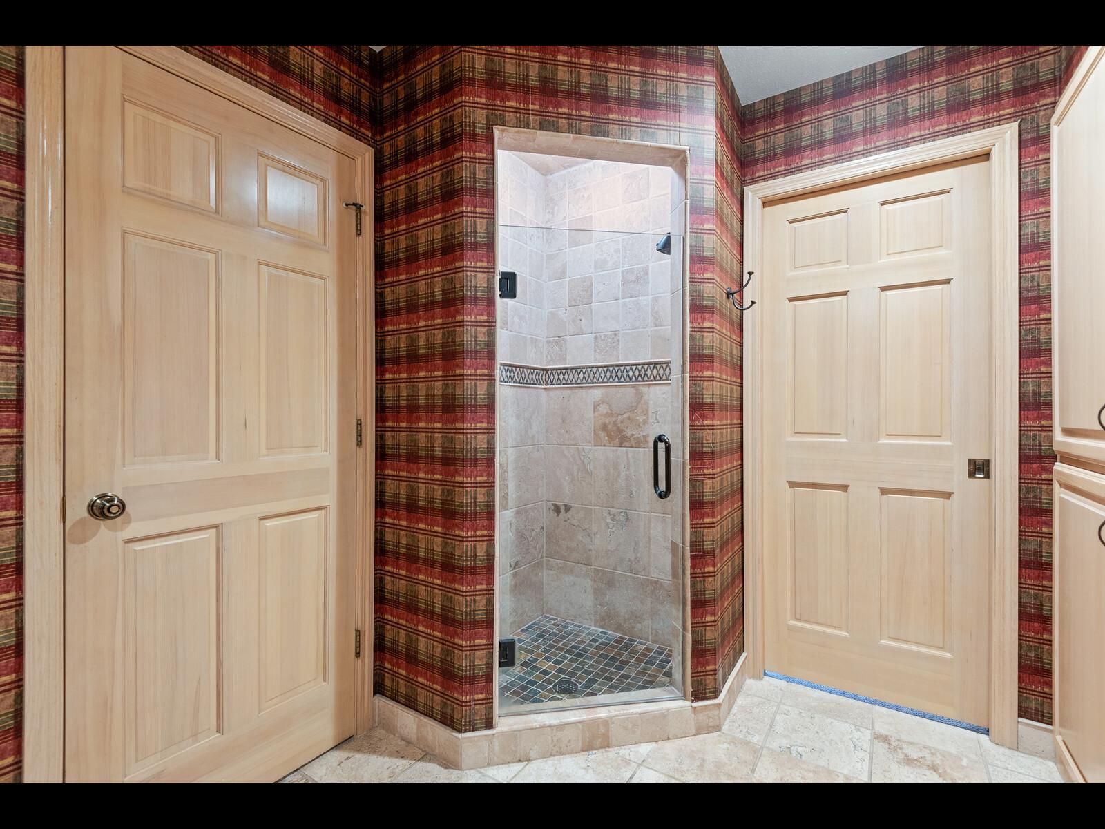 7180 Kenmare Drive Property Photo 81