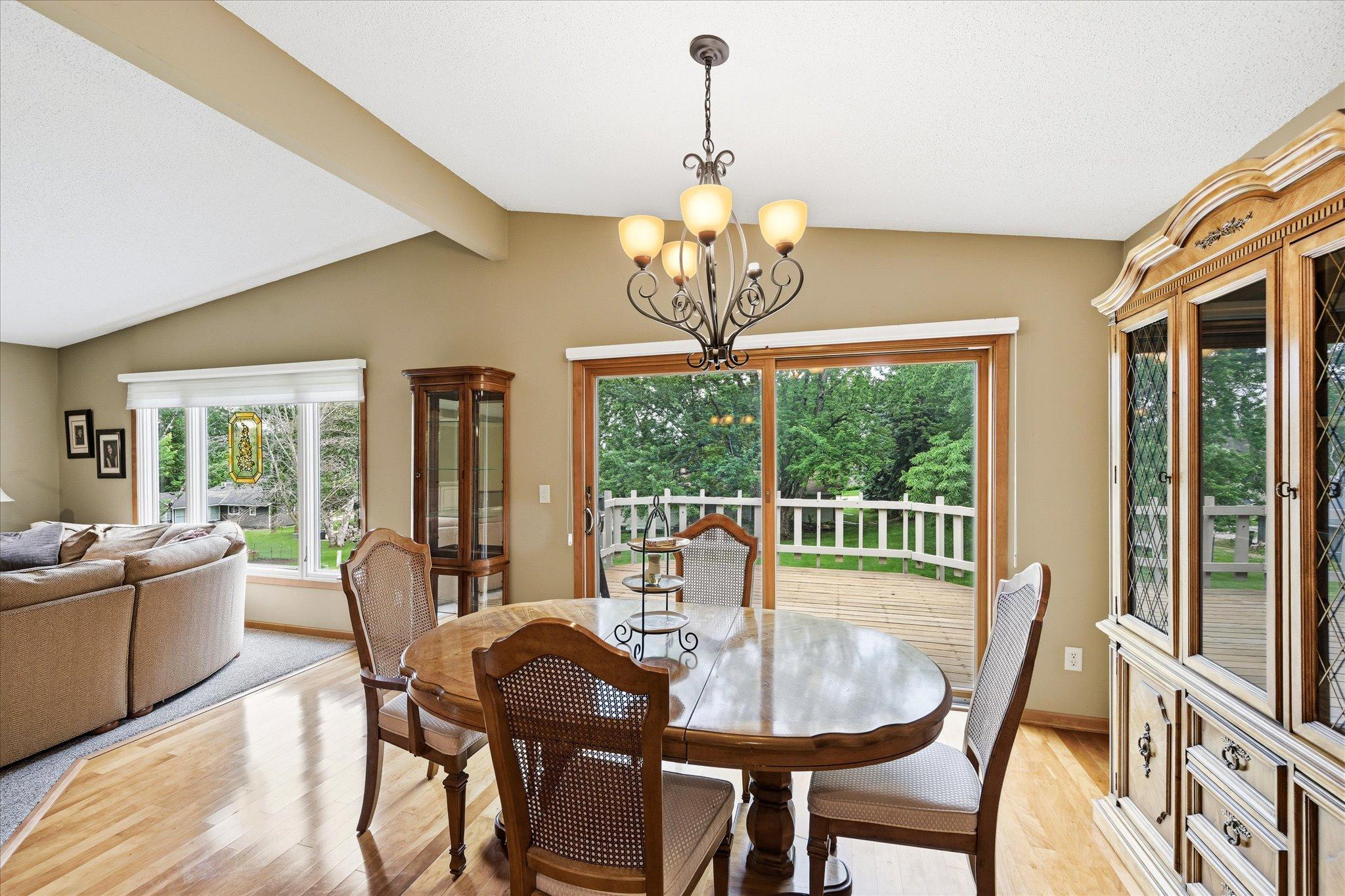 1484 Crest Drive Property Photo 10