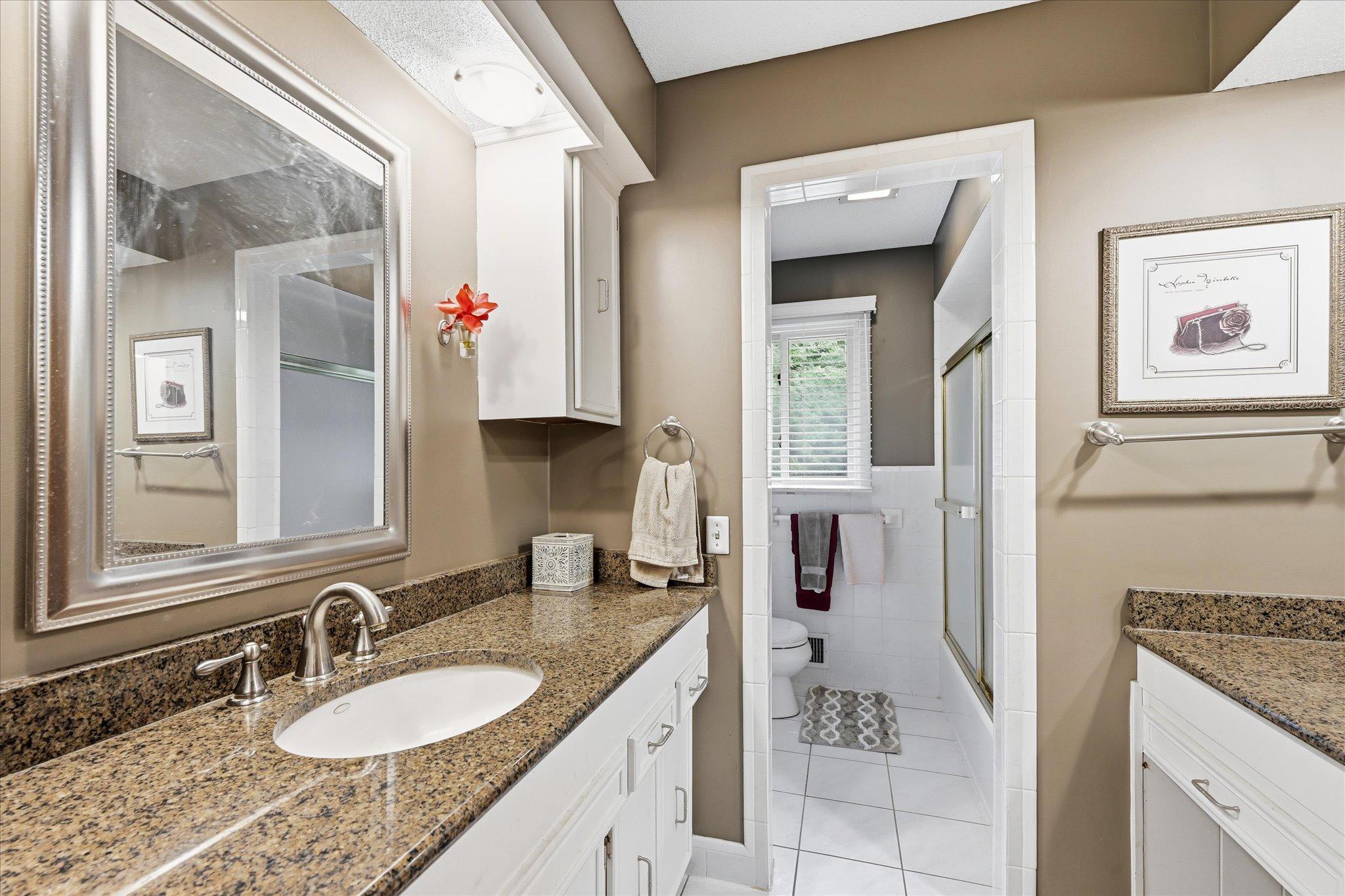 1484 Crest Drive Property Photo 14