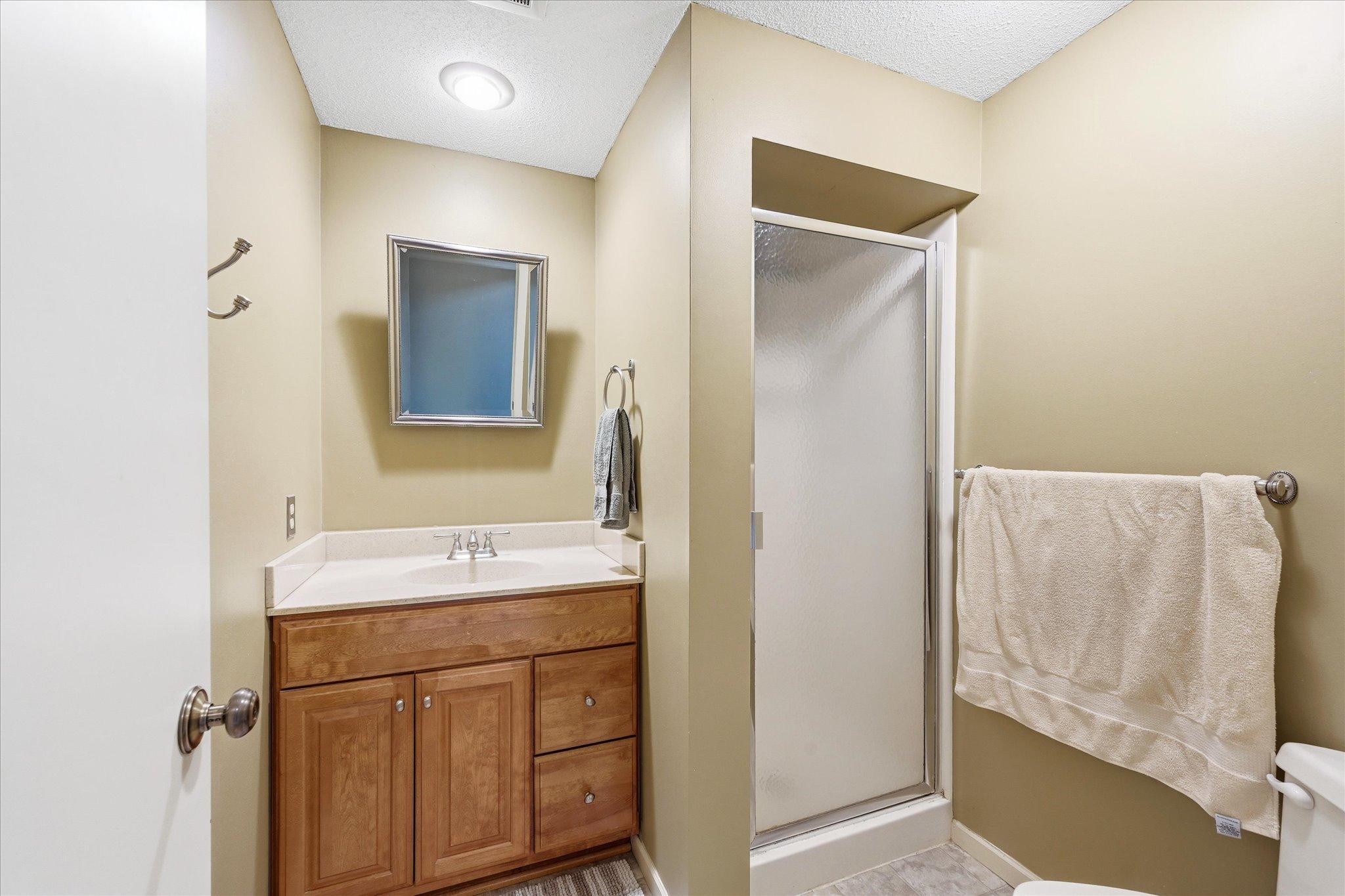 1484 Crest Drive Property Photo 15
