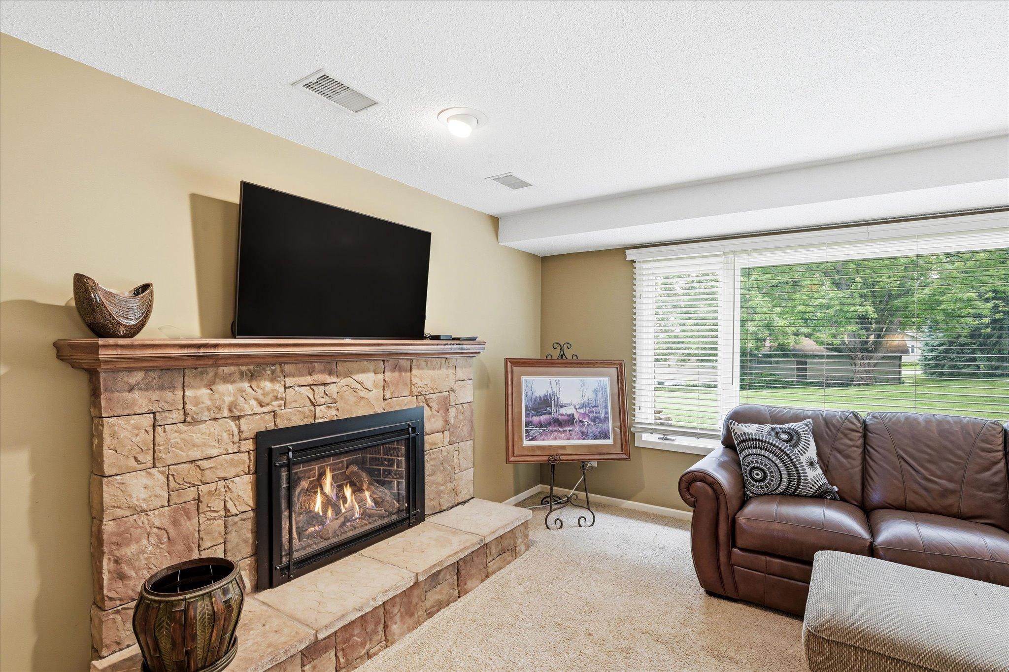 1484 Crest Drive Property Photo 19