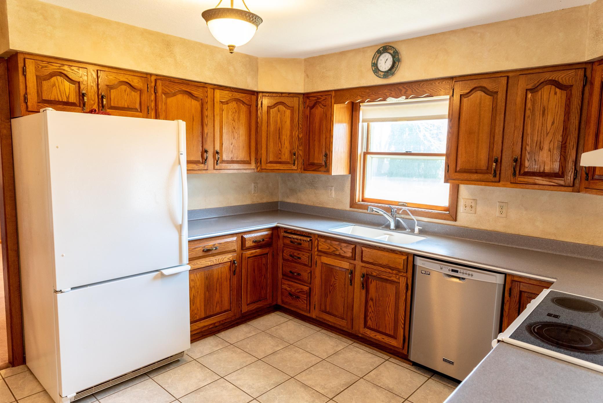 1216 Parkside Drive Property Photo 2