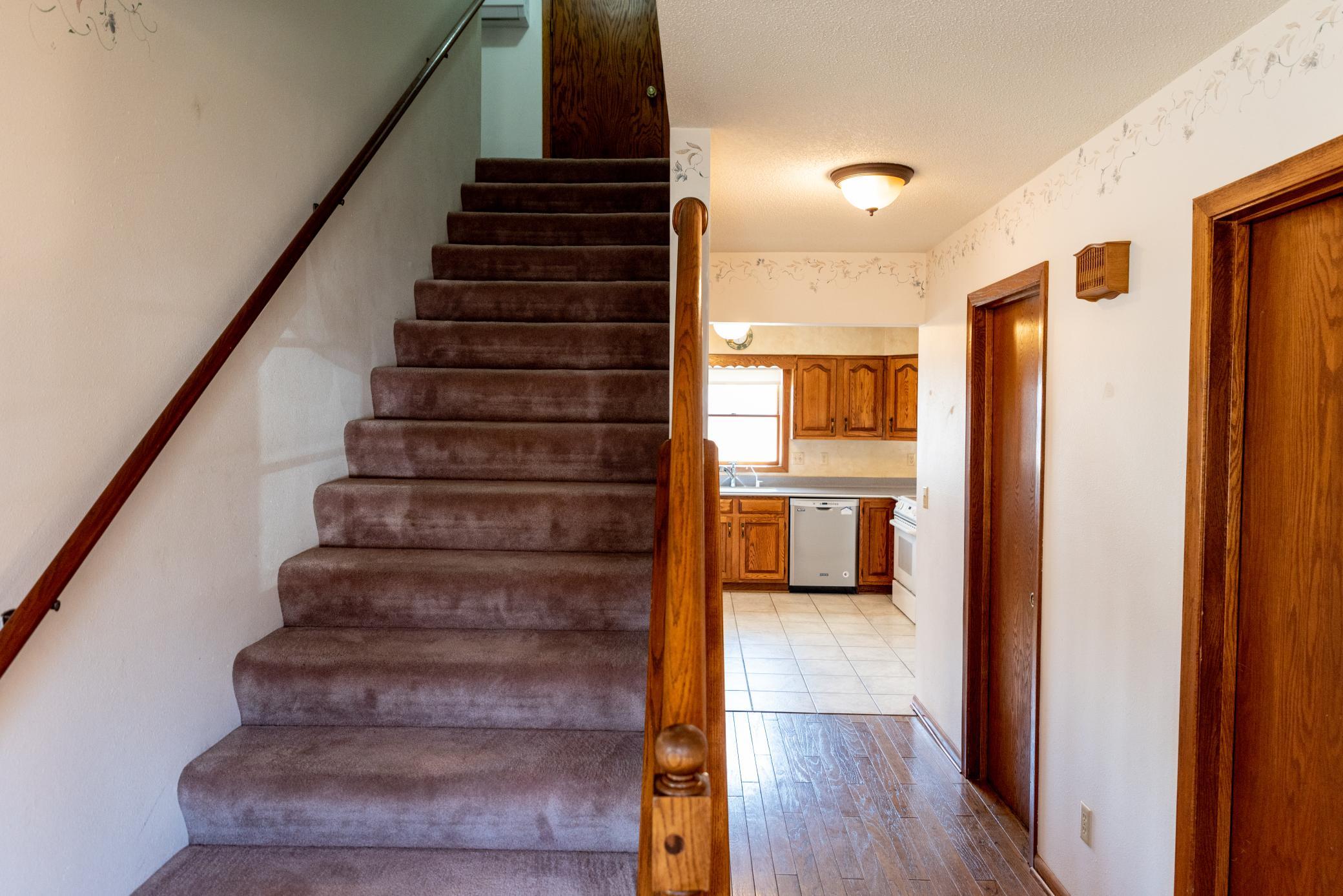 1216 Parkside Drive Property Photo 11