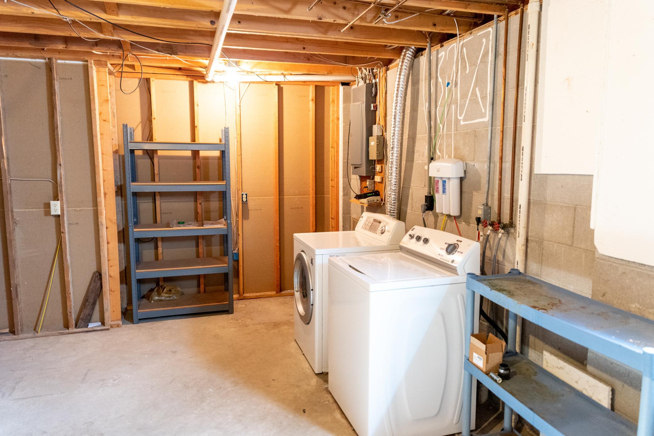 1216 Parkside Drive Property Photo 19