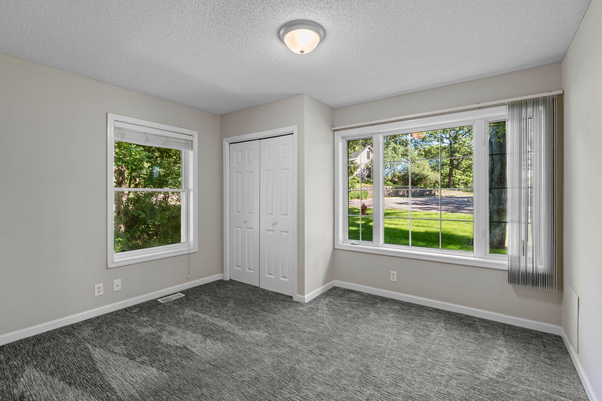16633 Temple Drive N Property Photo 19