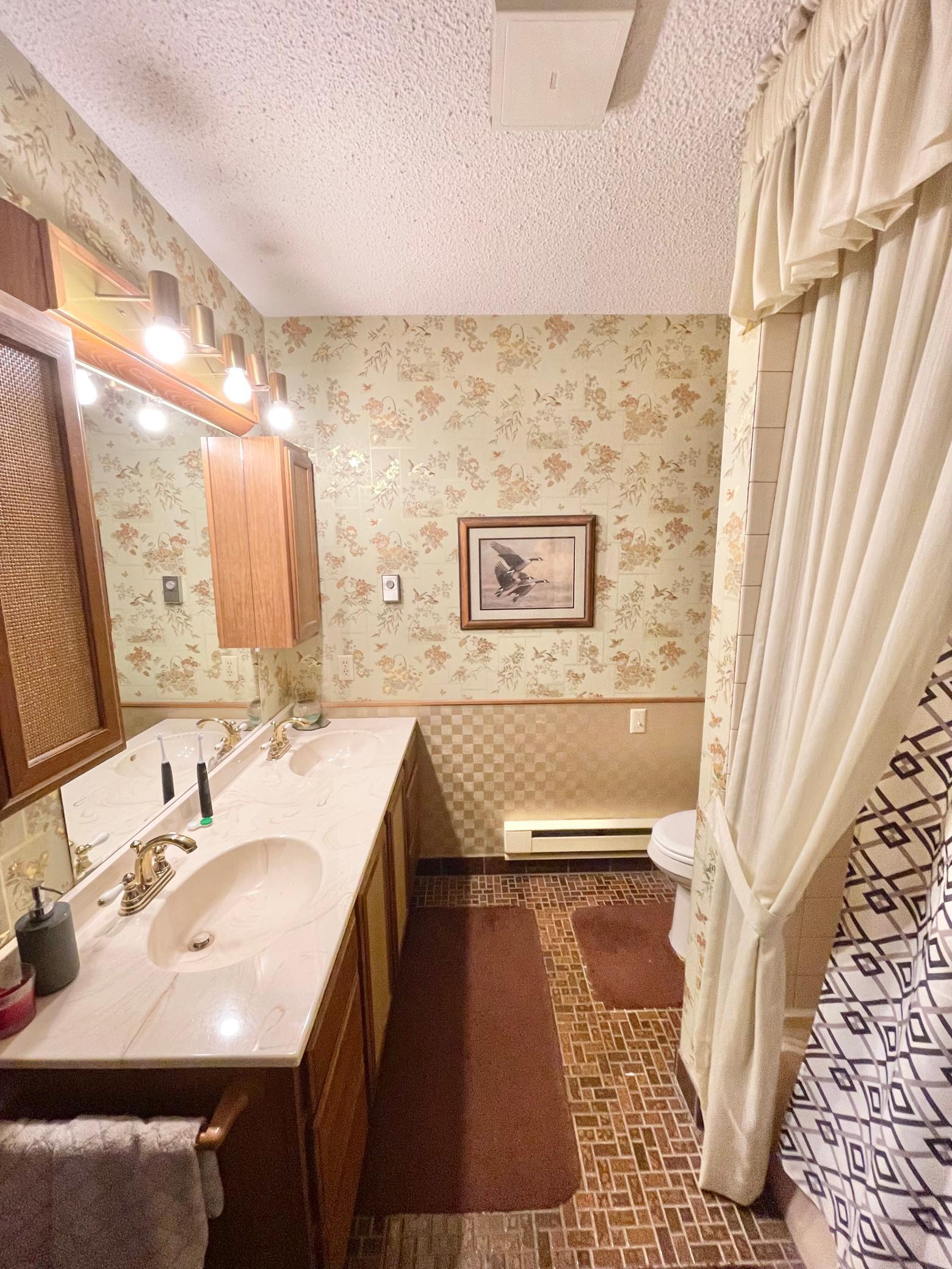 18 E Central Street Property Photo 16