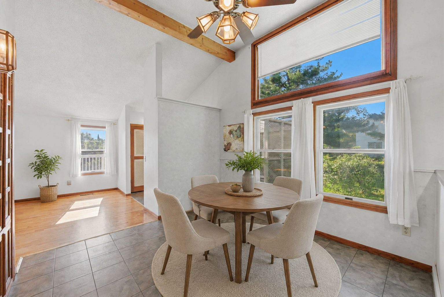 5698 Stagecoach Trail N Property Photo 6