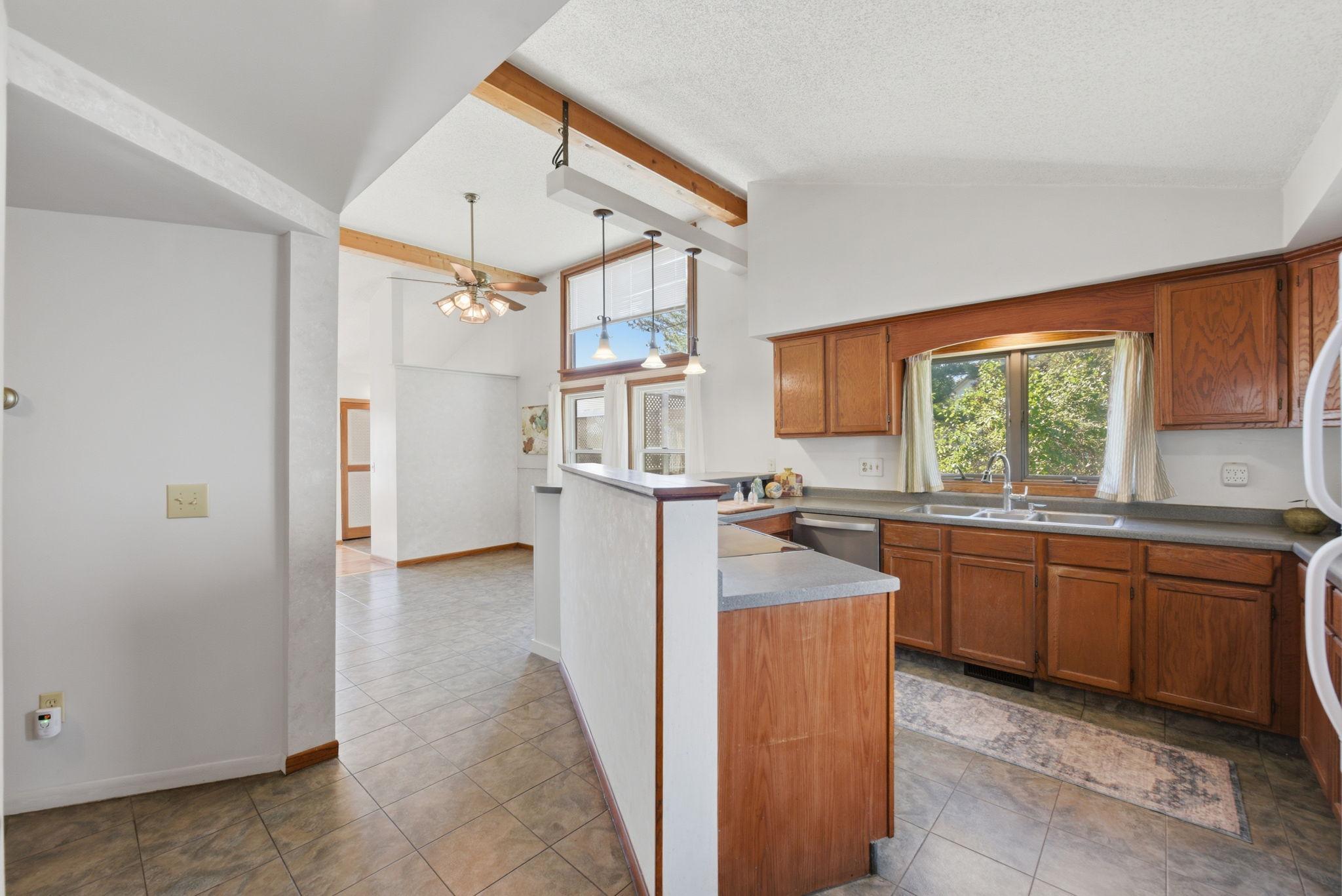 5698 Stagecoach Trail N Property Photo 11