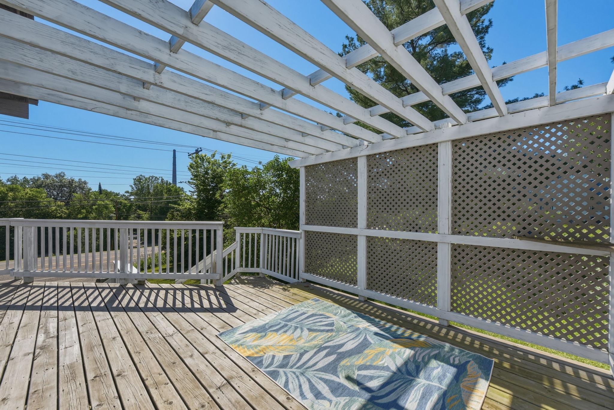 5698 Stagecoach Trail N Property Photo 27