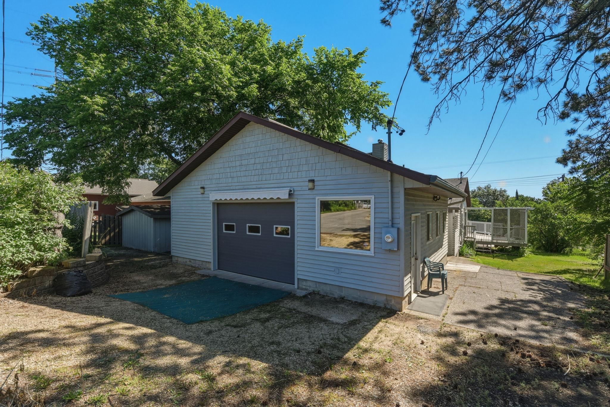 5698 Stagecoach Trail N Property Photo 32