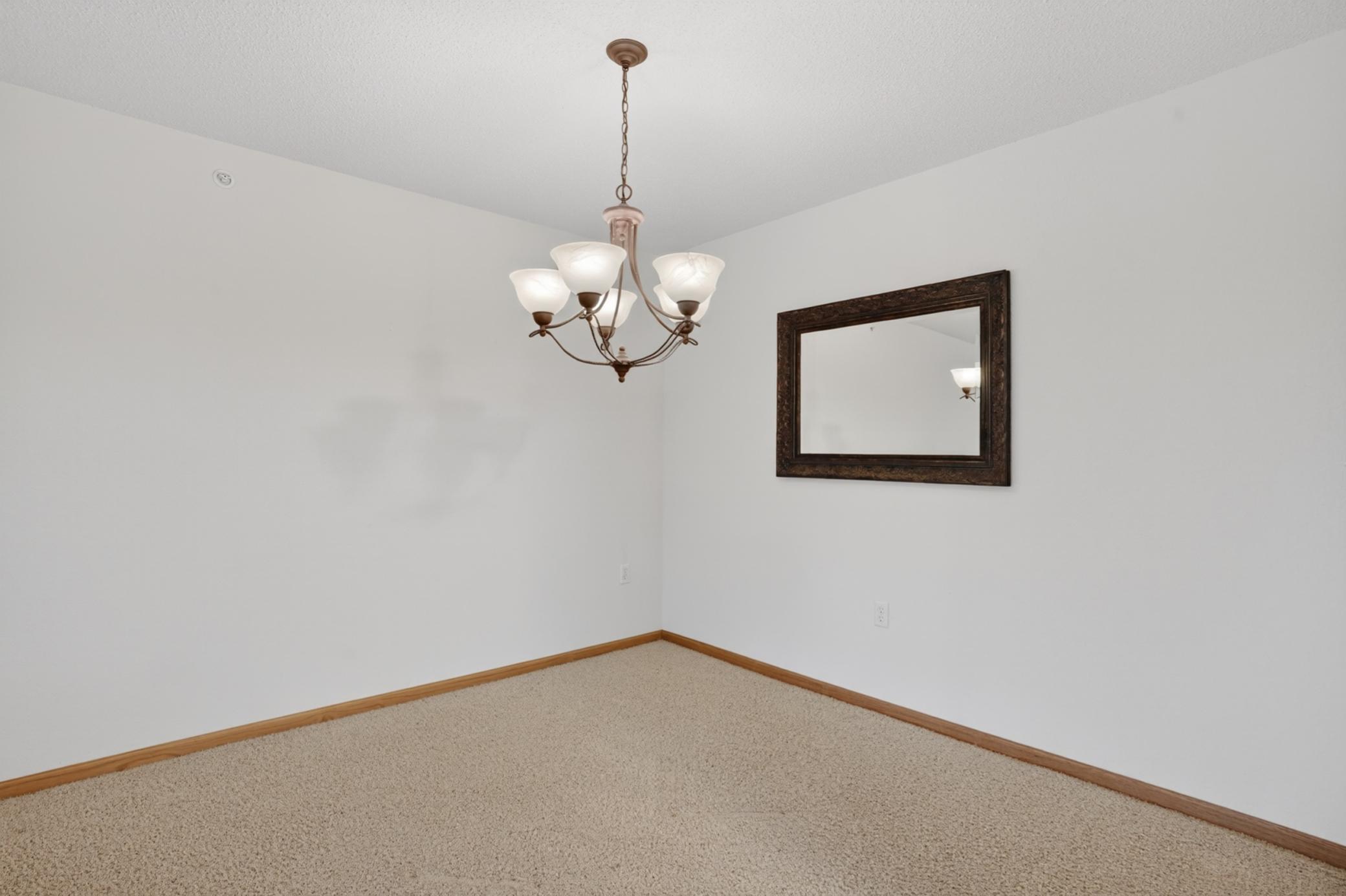 935 Ferndale Street N 317 Property Photo 6