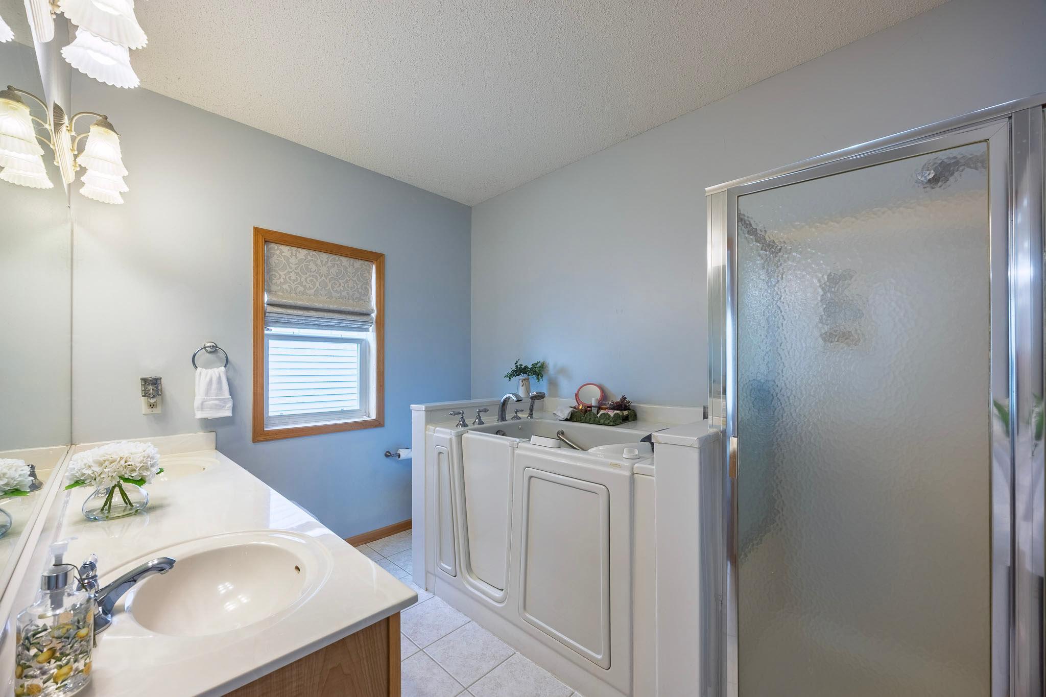 15066 Dundee Avenue Property Photo 23
