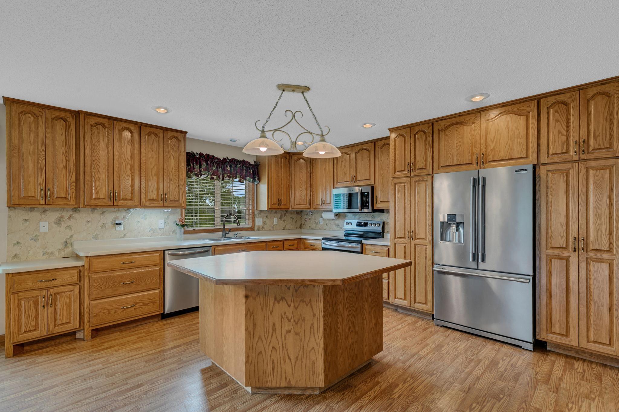 331 Countryside Lane Property Photo 7