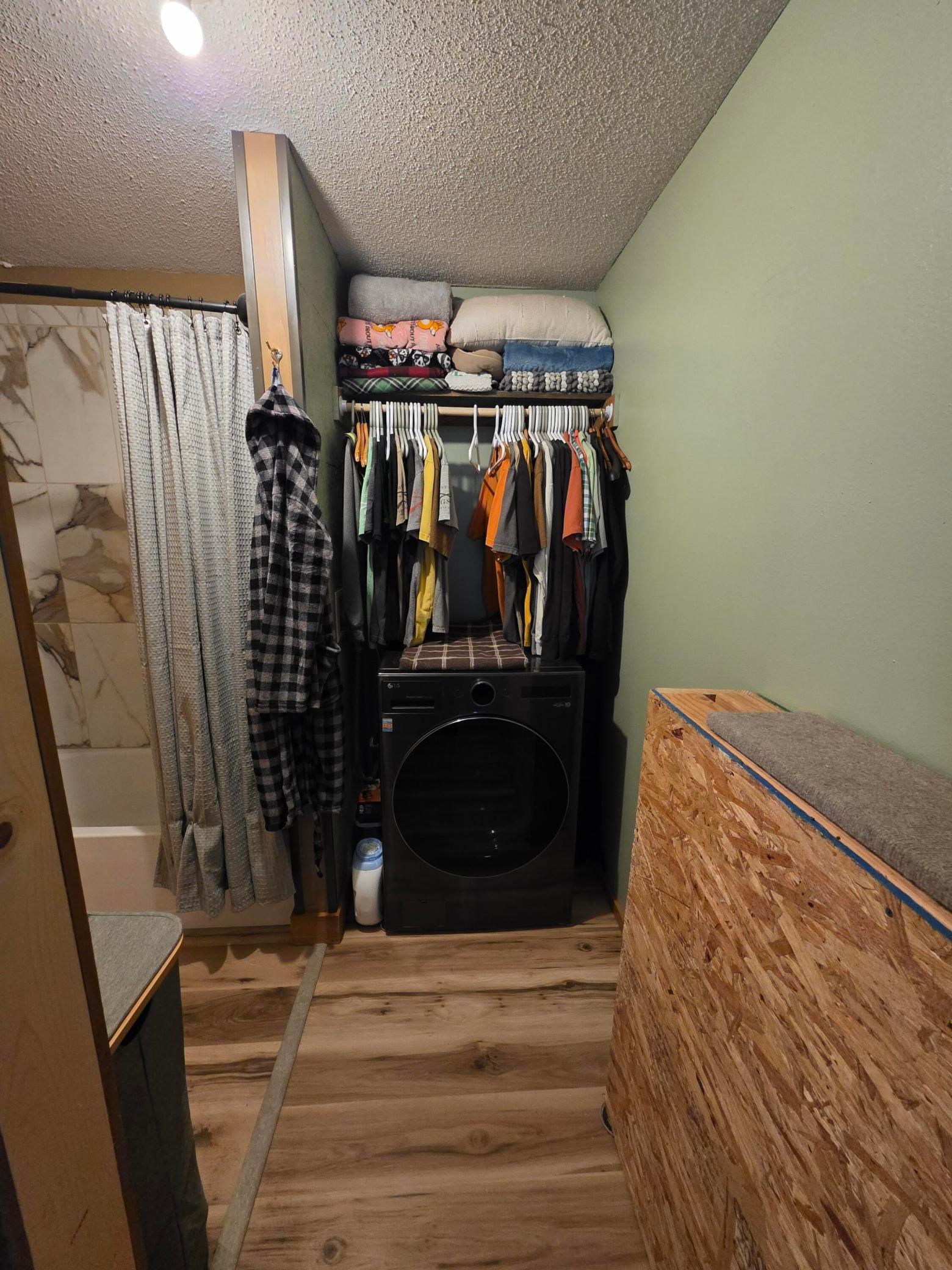 6821 Barrett Road Property Photo 11
