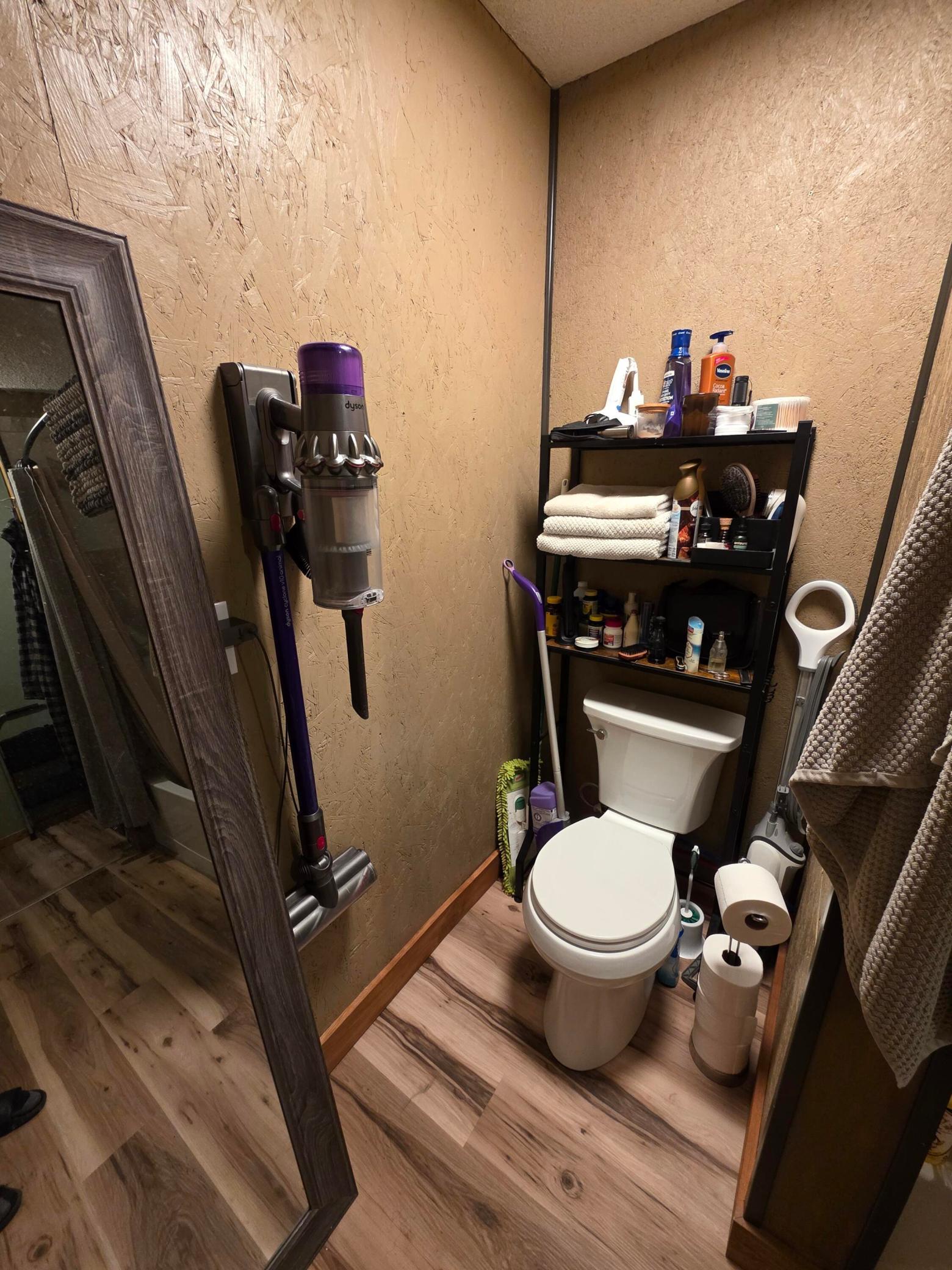 6821 Barrett Road Property Photo 19