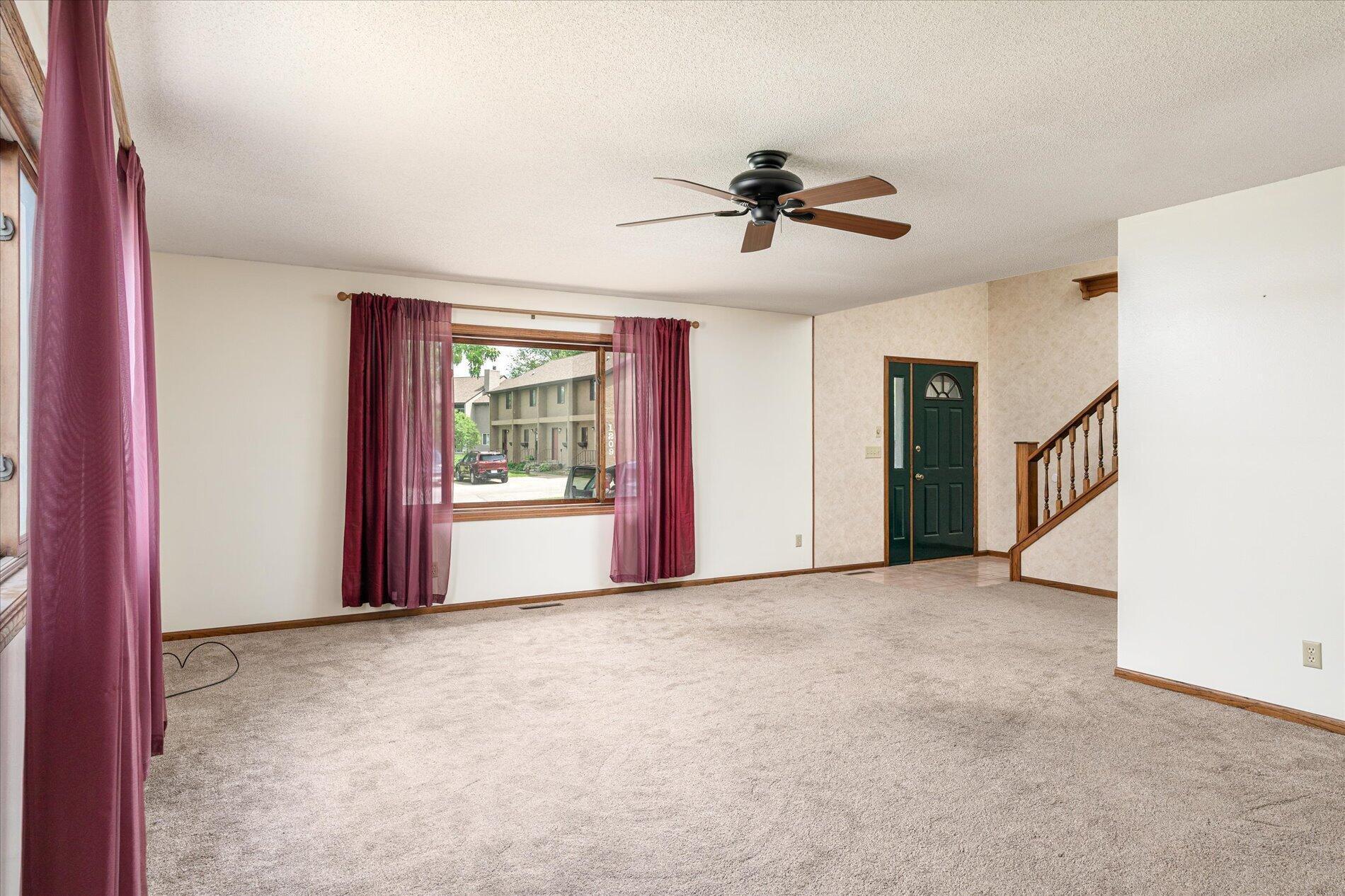 1206 Willow Street Property Photo 4