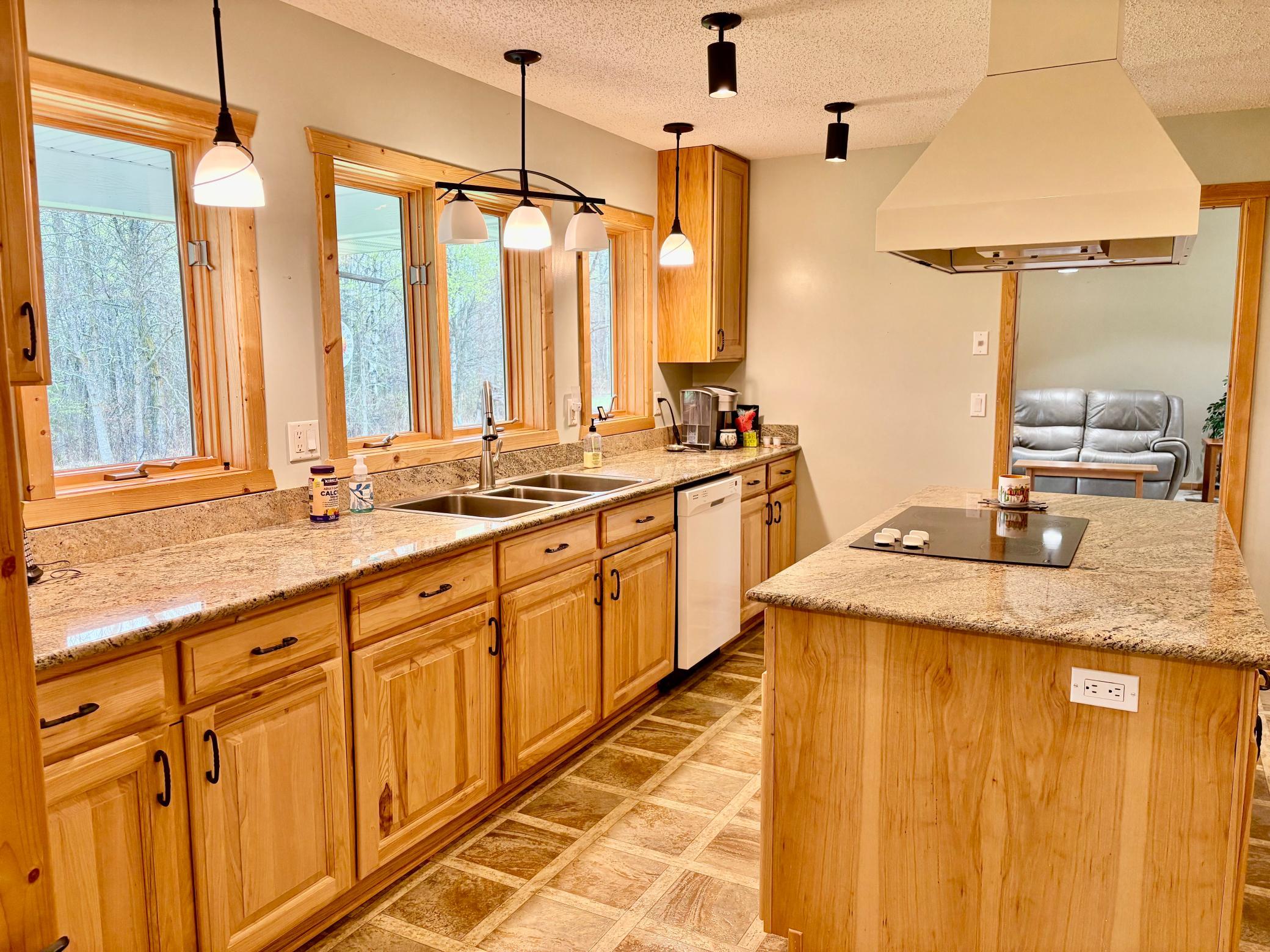 11777 State Highway 11 Se Property Photo 3
