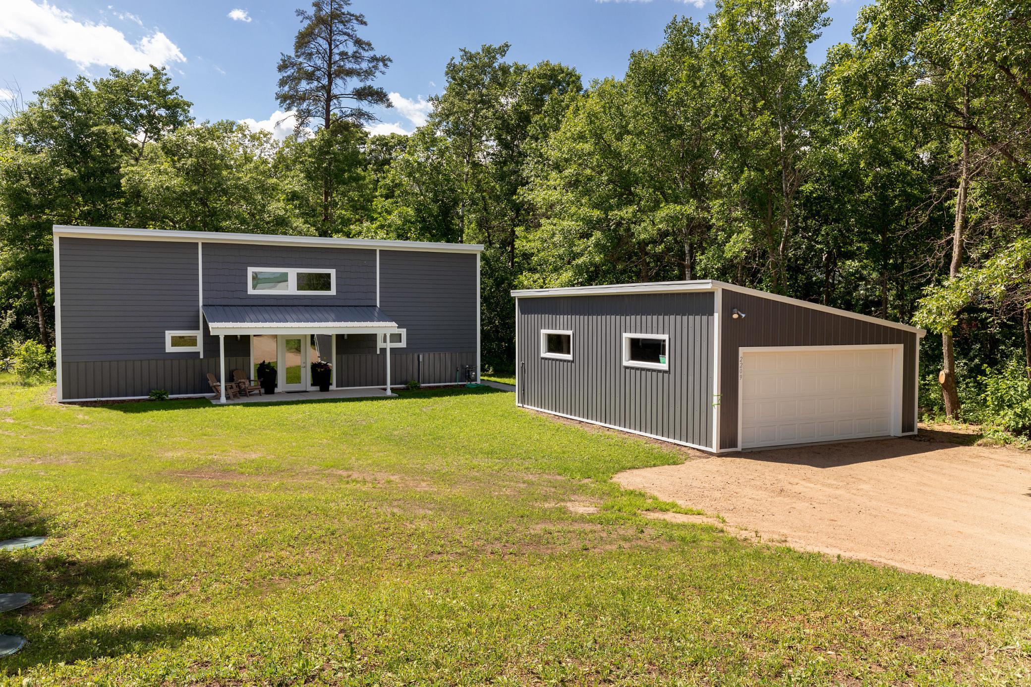 2209 State 84 Sw Property Photo 3