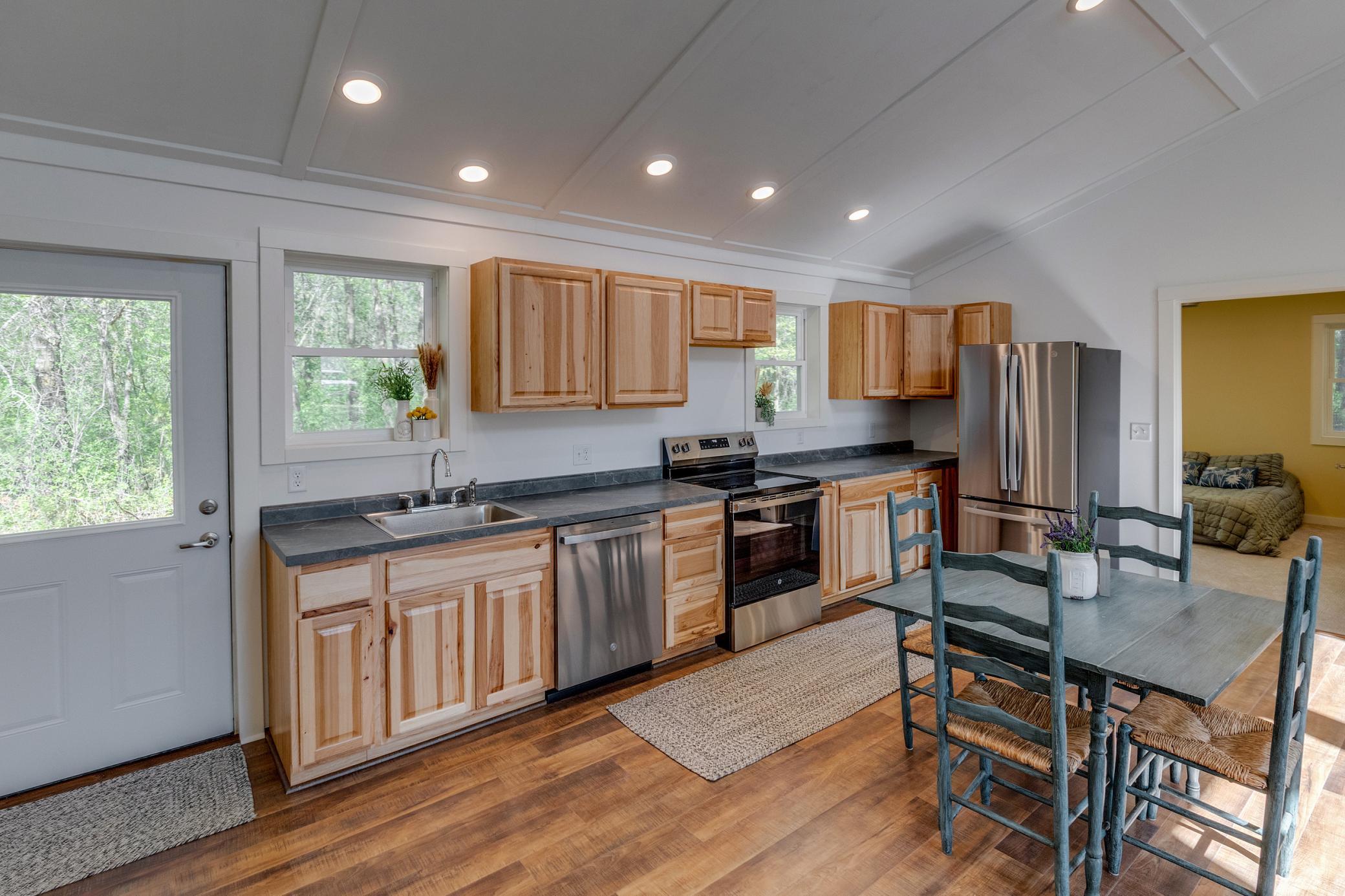 2209 State 84 Sw Property Photo 5