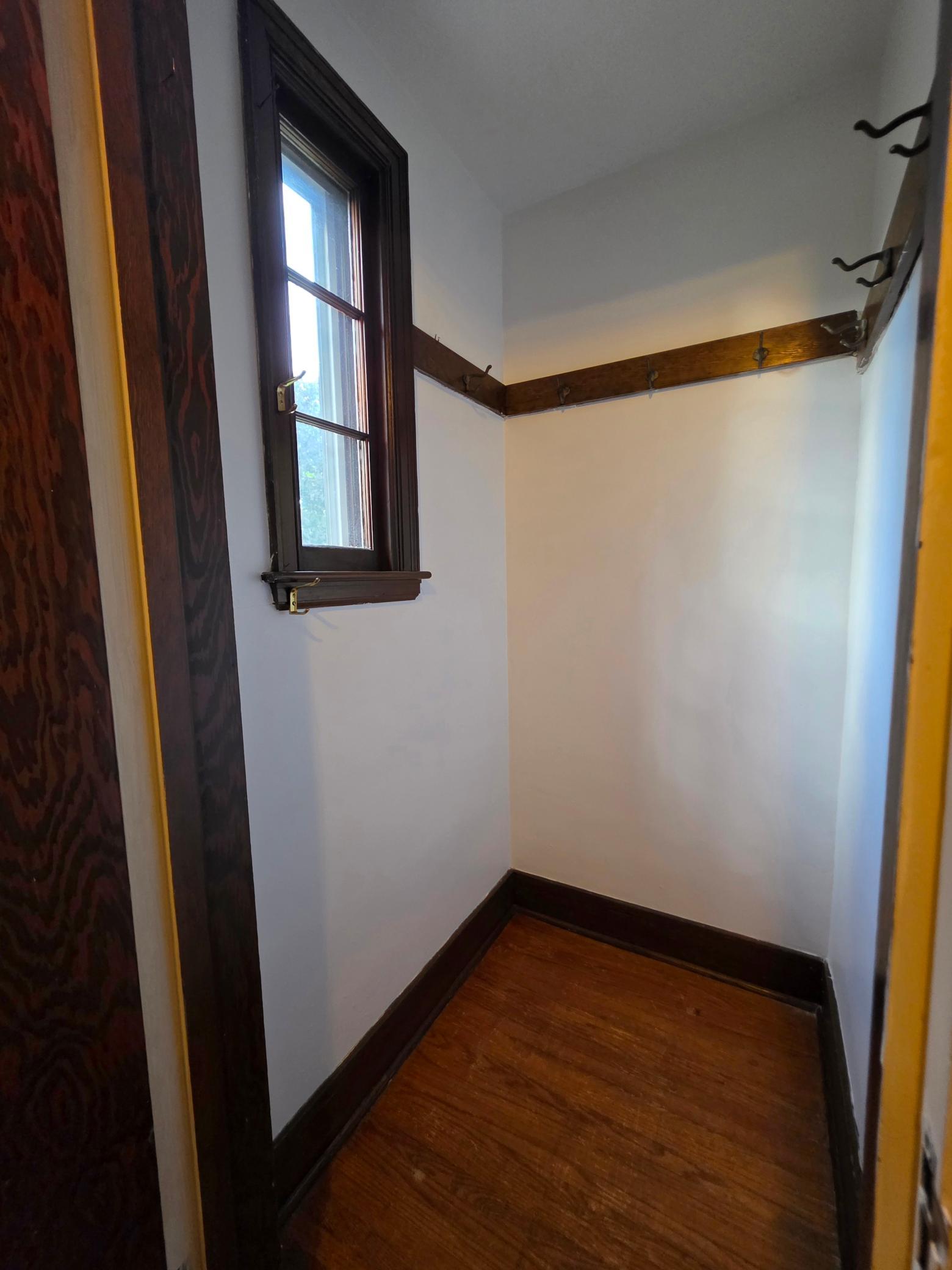 412 W Main Street Property Photo 3