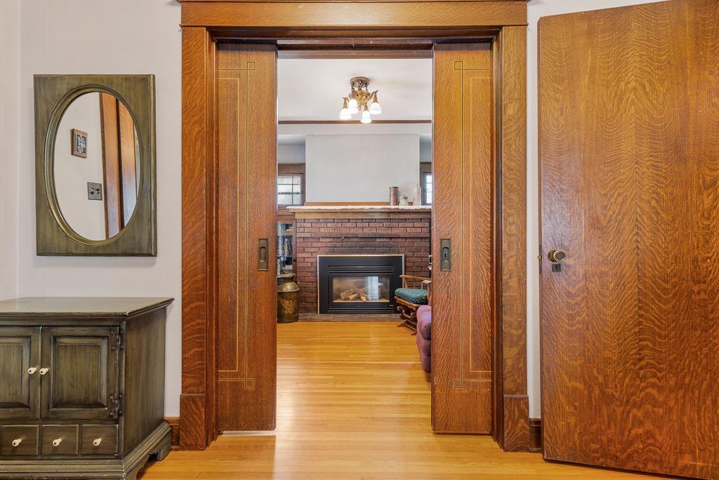 501 E Lyon Street Property Photo 6